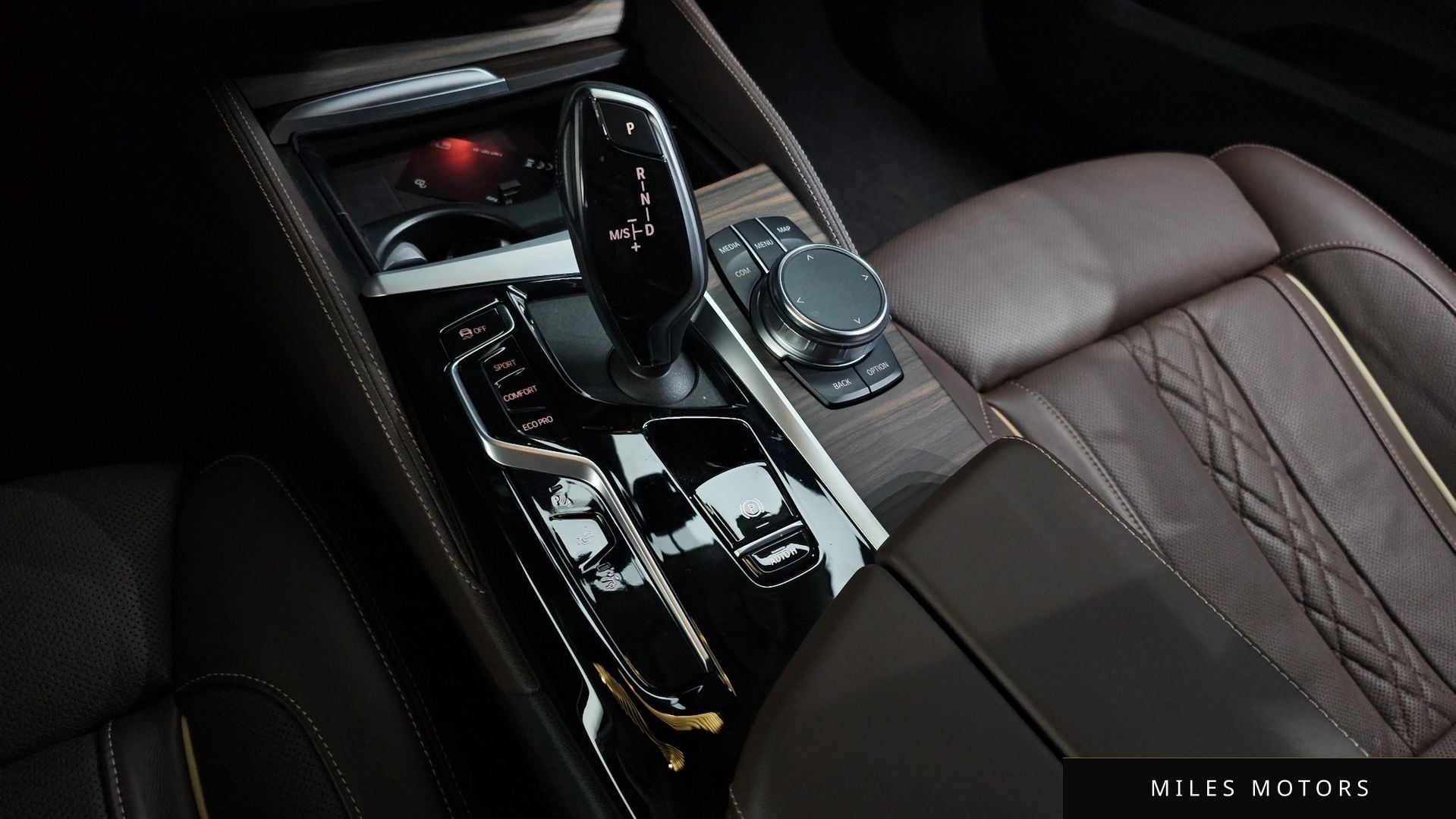 BMW 6 Series GT (G32) 2023 — миниатюра 9