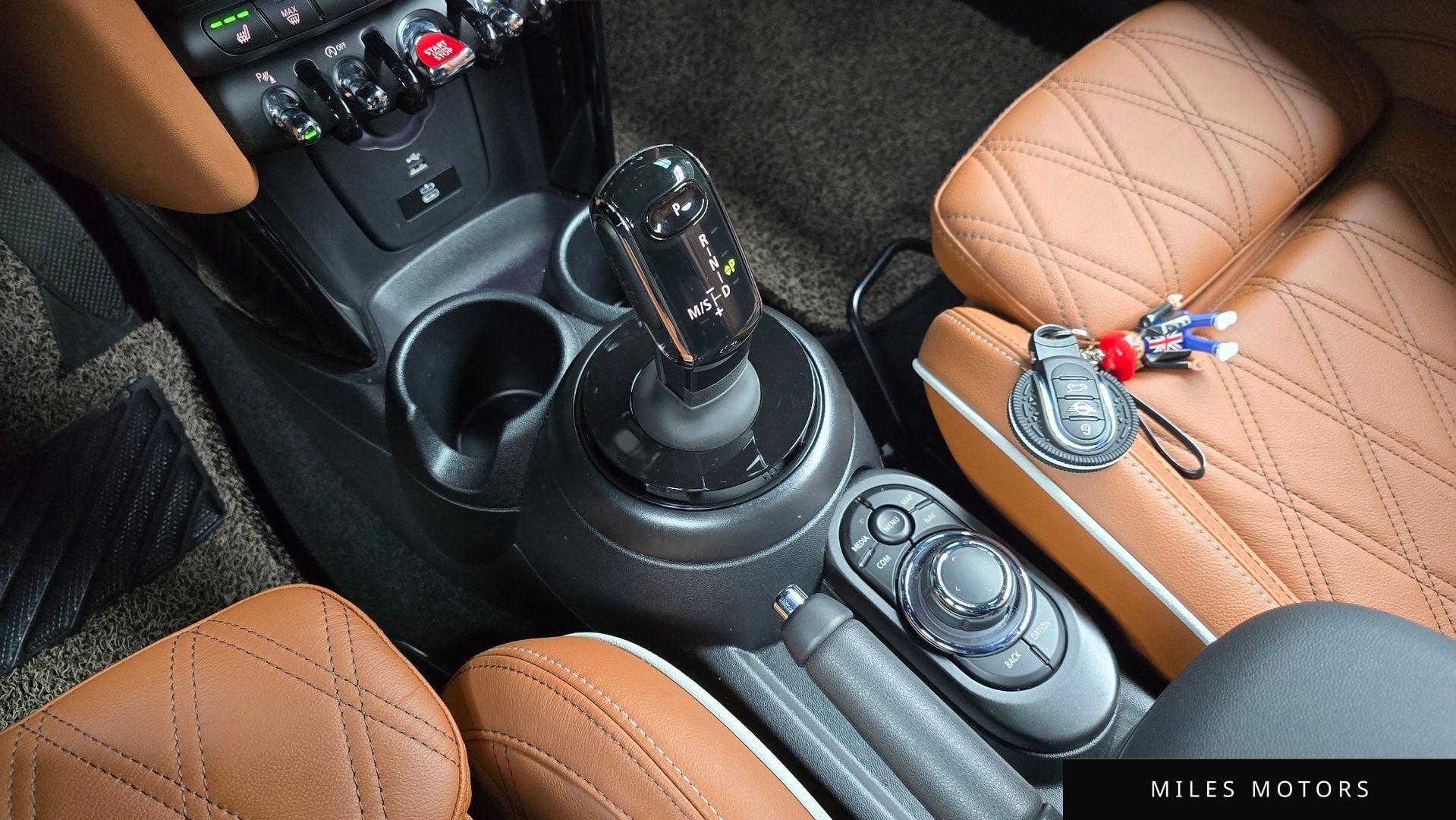 MINI Cooper Convertible 2024 — миниатюра 9