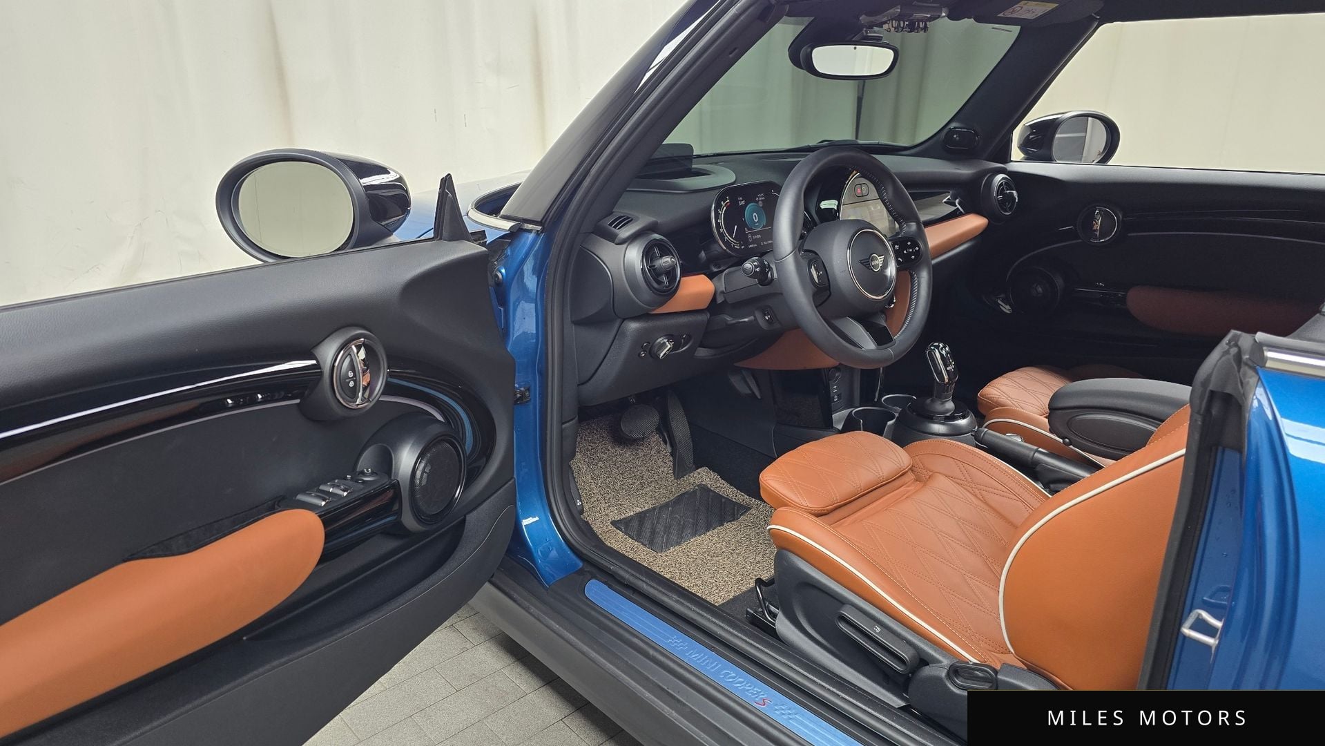 MINI Cooper Convertible 2024 — миниатюра 10