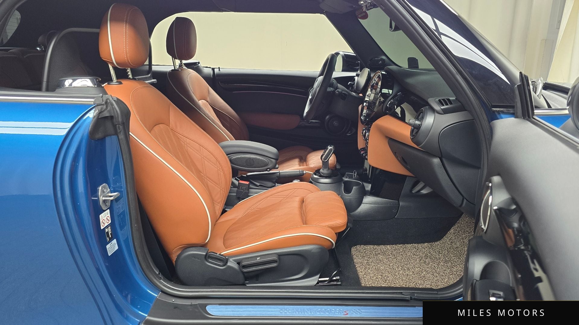MINI Cooper Convertible 2024 — миниатюра 11