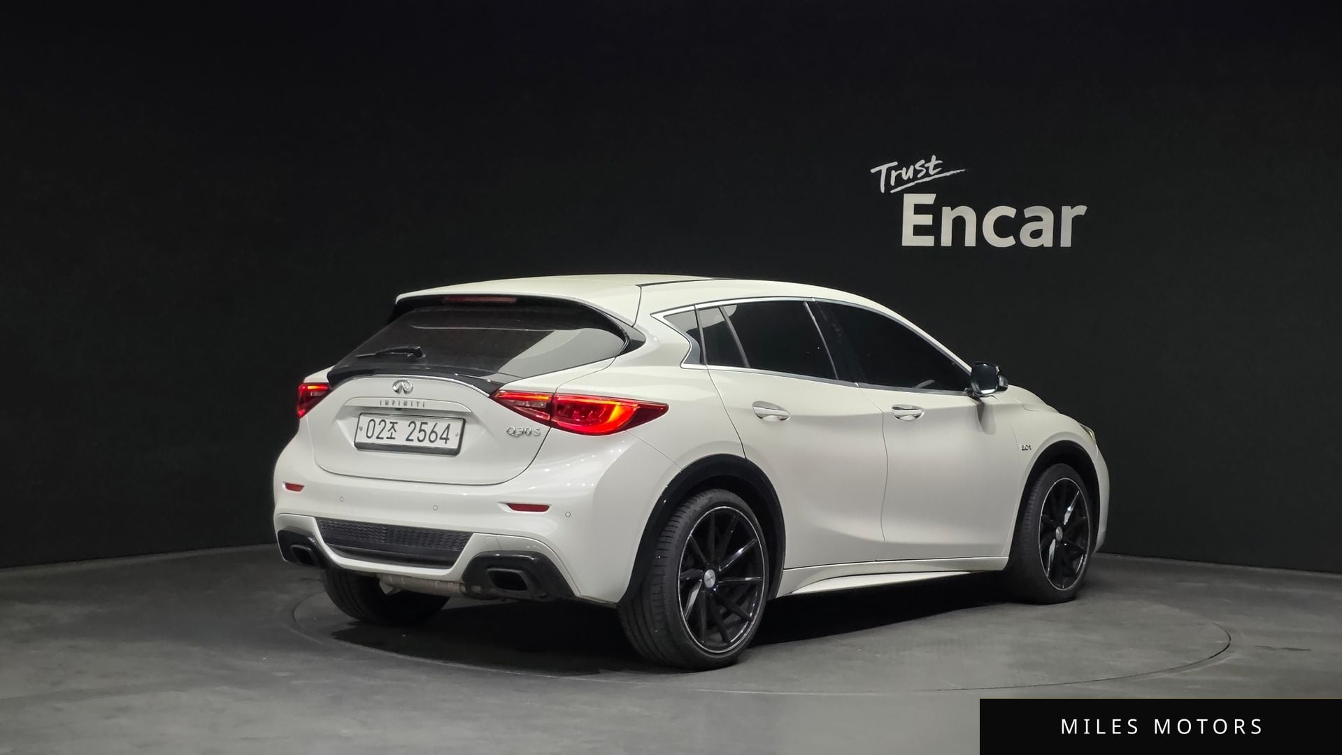 Infiniti Q30 2017 — миниатюра 2
