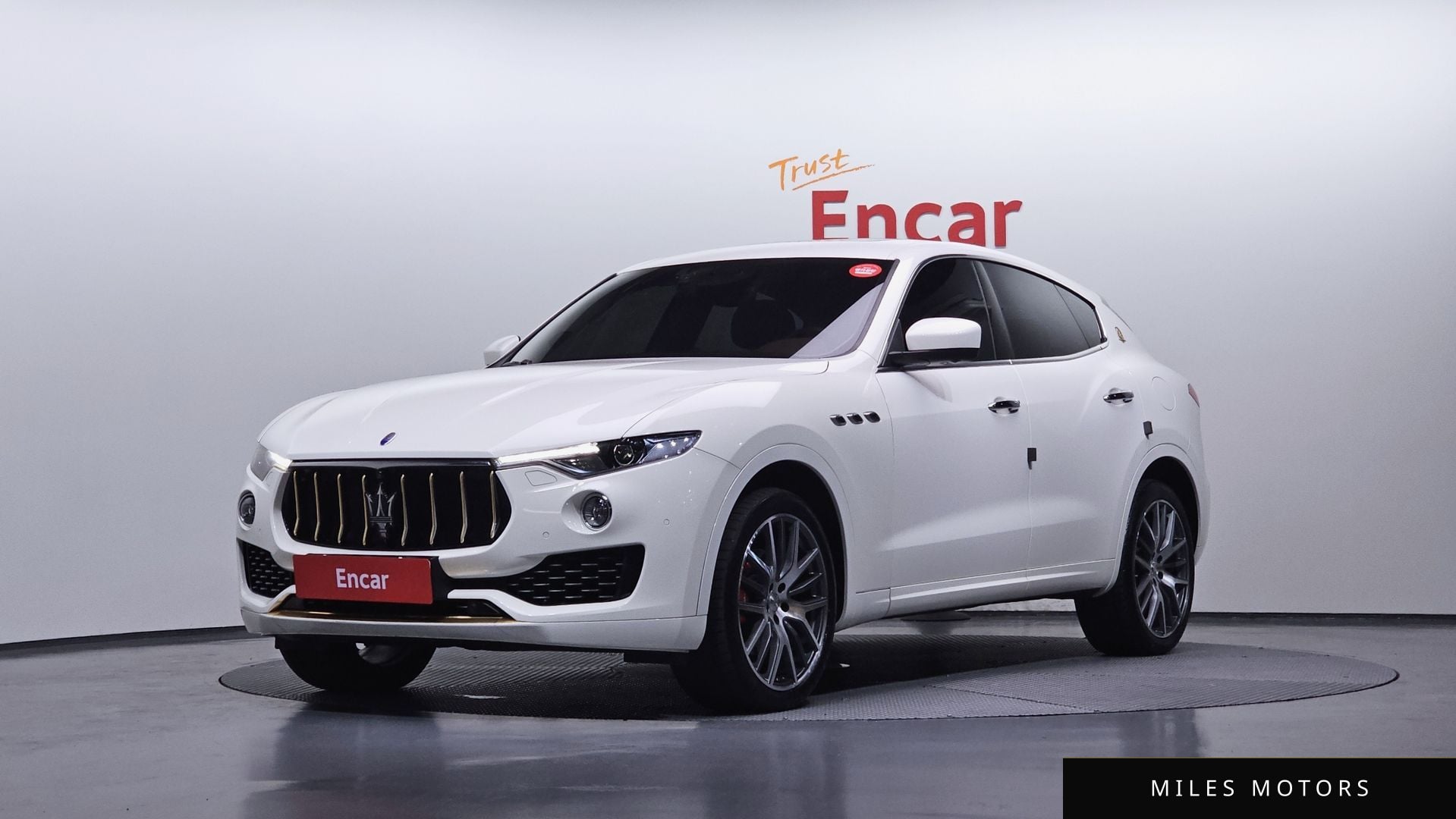 Maserati Levante 2017 — фото 1 из 12