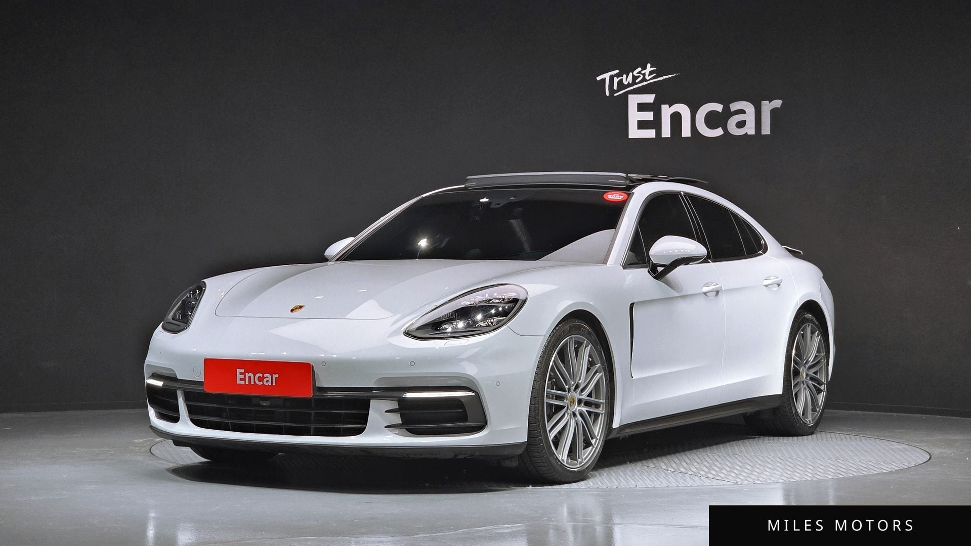 Porsche Panamera 2020 — фото 1 из 12