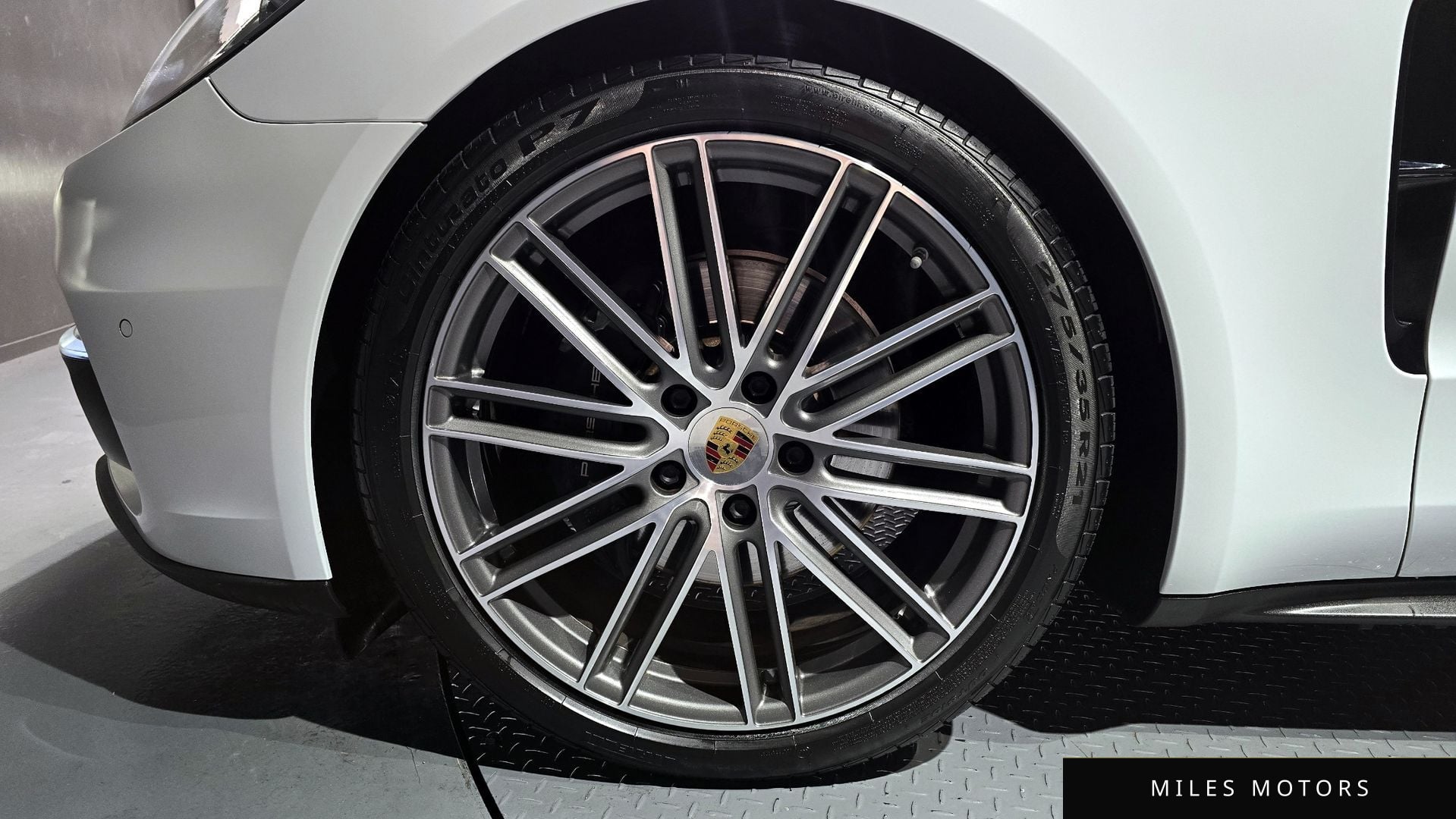 Porsche Panamera 2020 — миниатюра 5