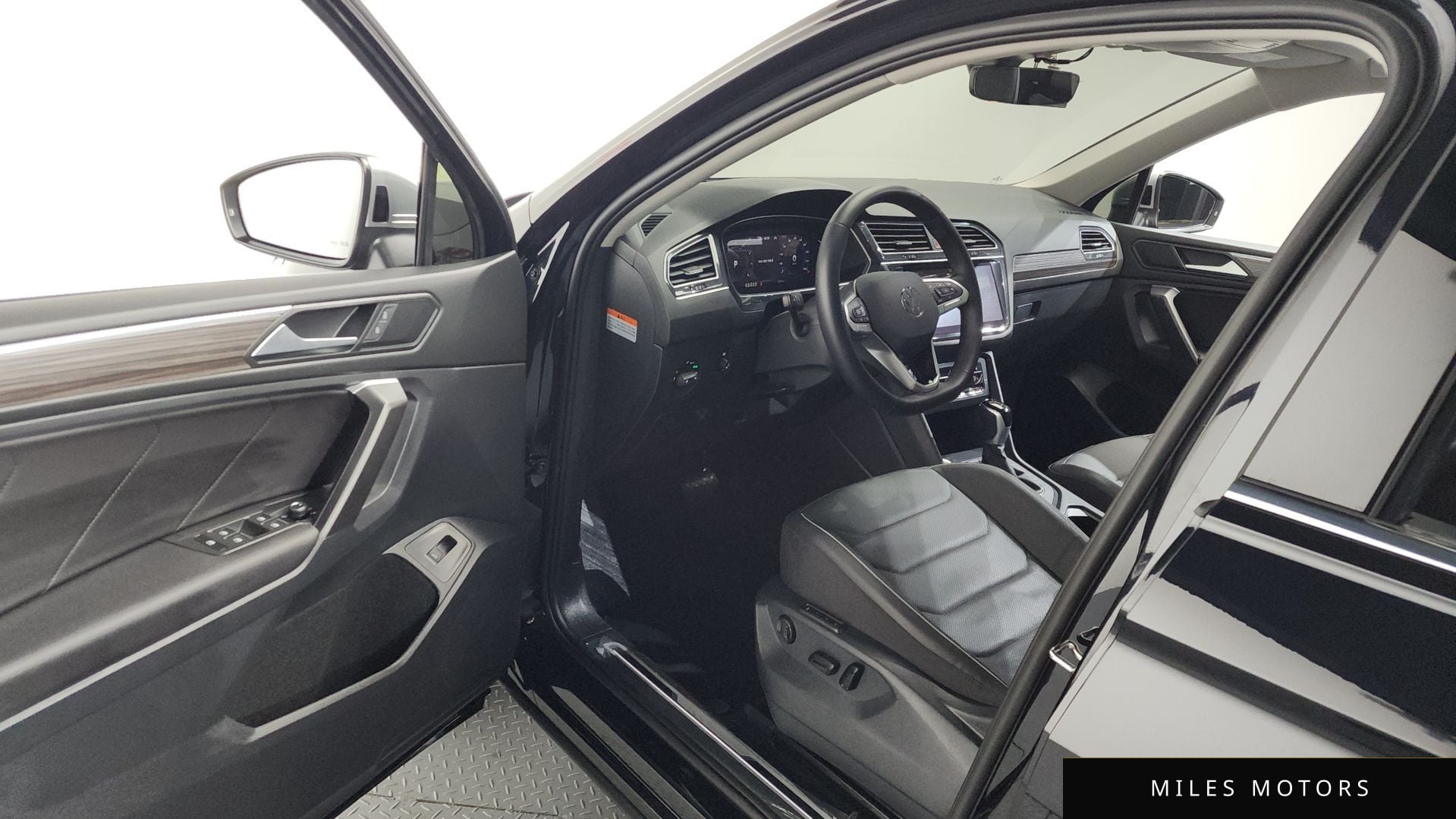 Volkswagen Tiguan 2024 — миниатюра 10