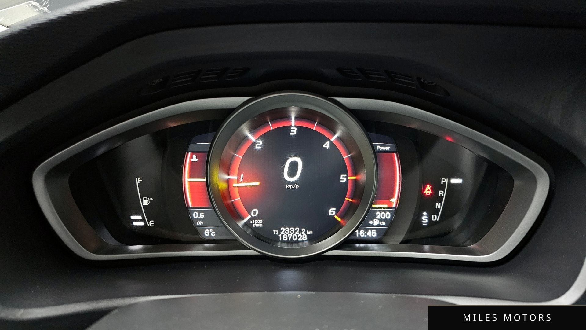 Volvo V40 2018 — миниатюра 8