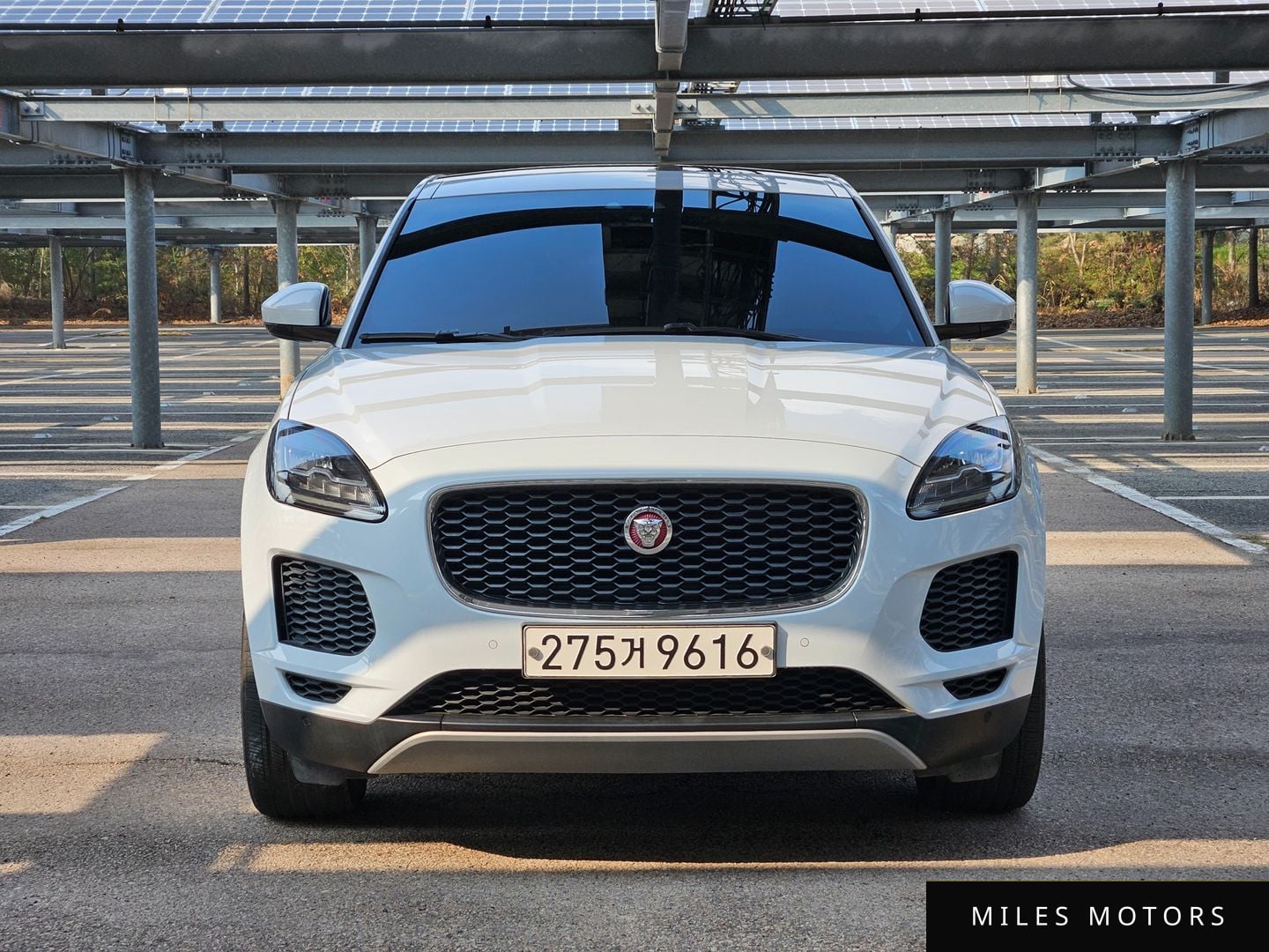 Jaguar E-PACE 2018 — фото 1 из 12
