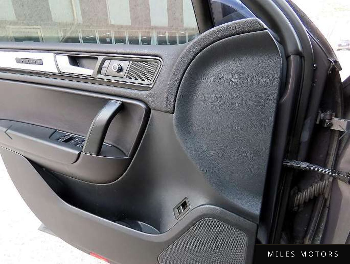 Volkswagen Touareg 2013 — миниатюра 13