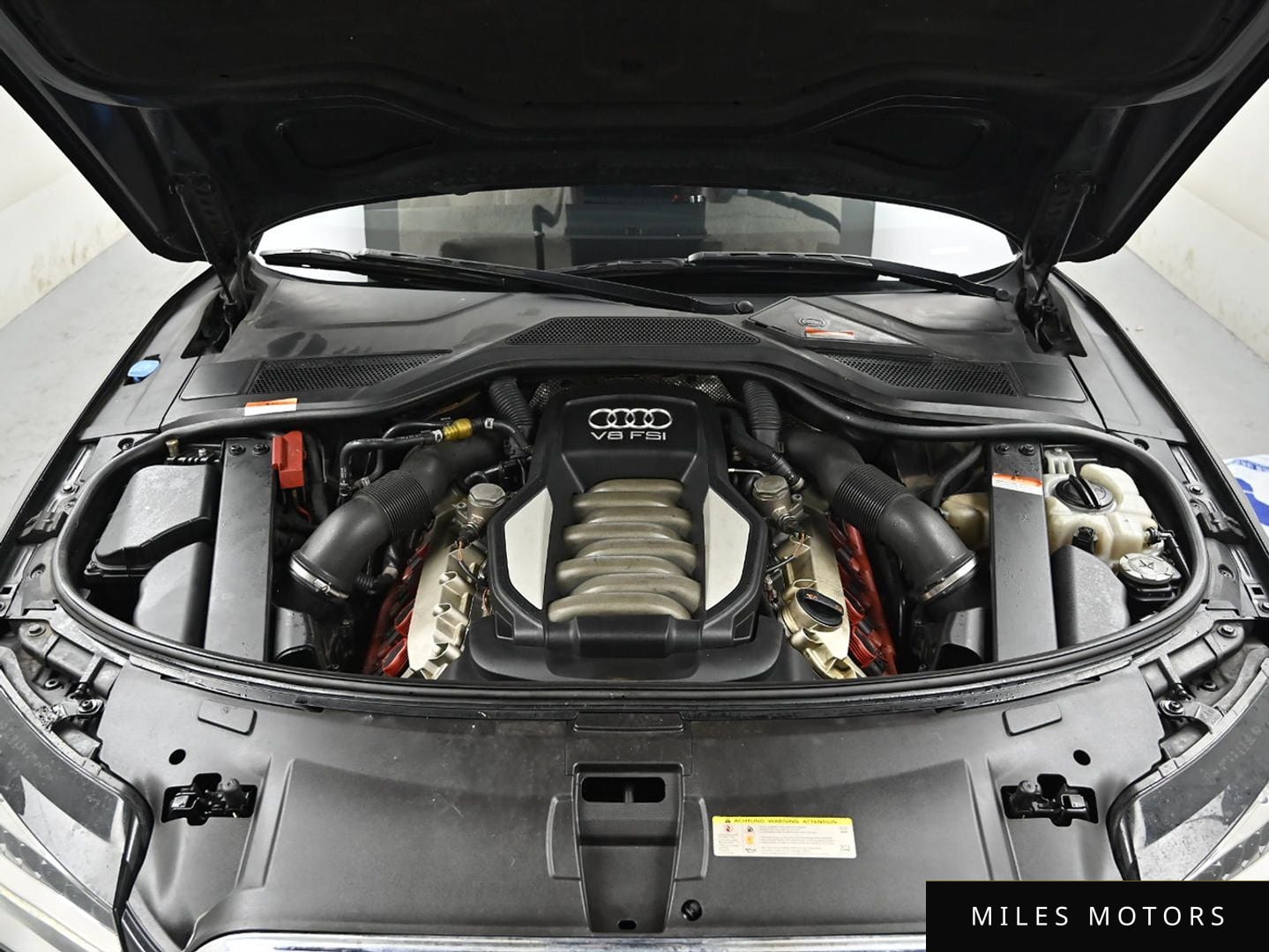 Audi A8 2011 — миниатюра 6