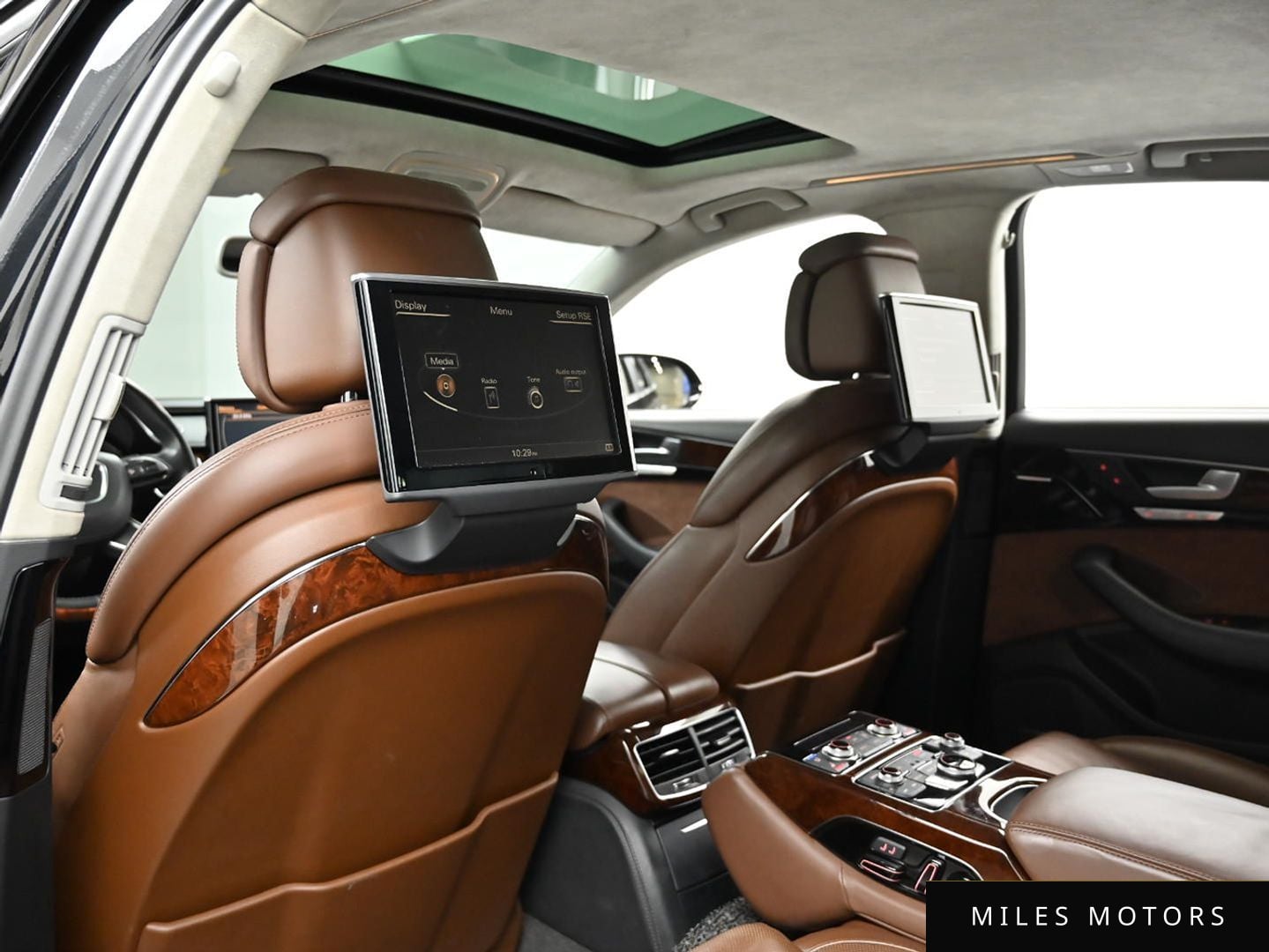 Audi A8 2011 — миниатюра 18