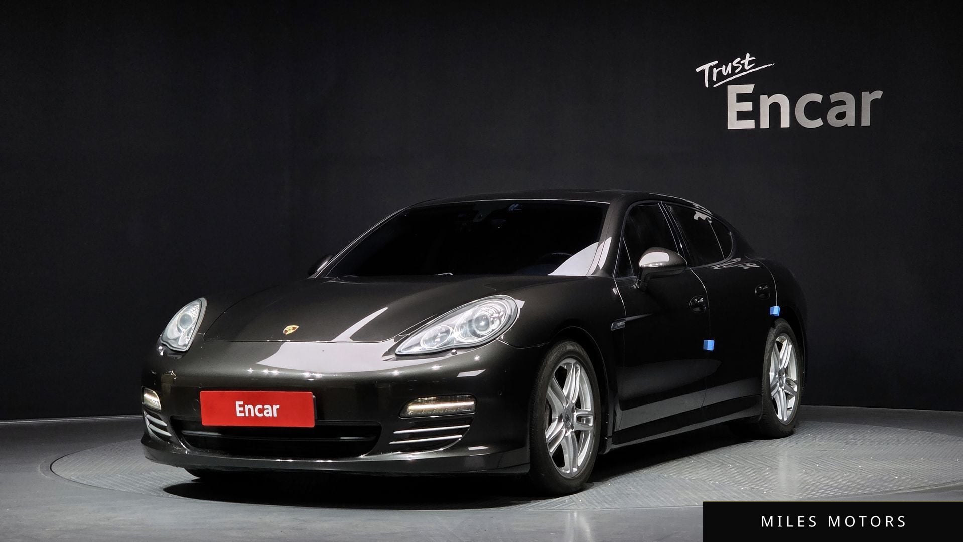 Porsche Panamera 2011 — фото 1 из 12