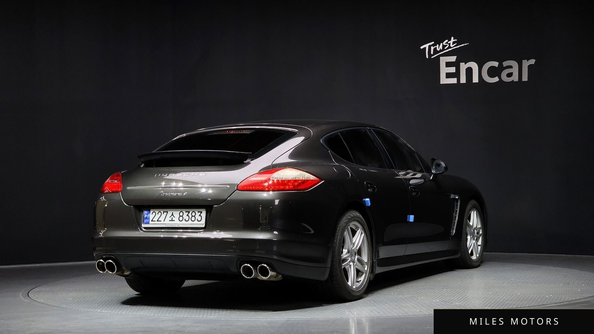 Porsche Panamera 2011 — миниатюра 2