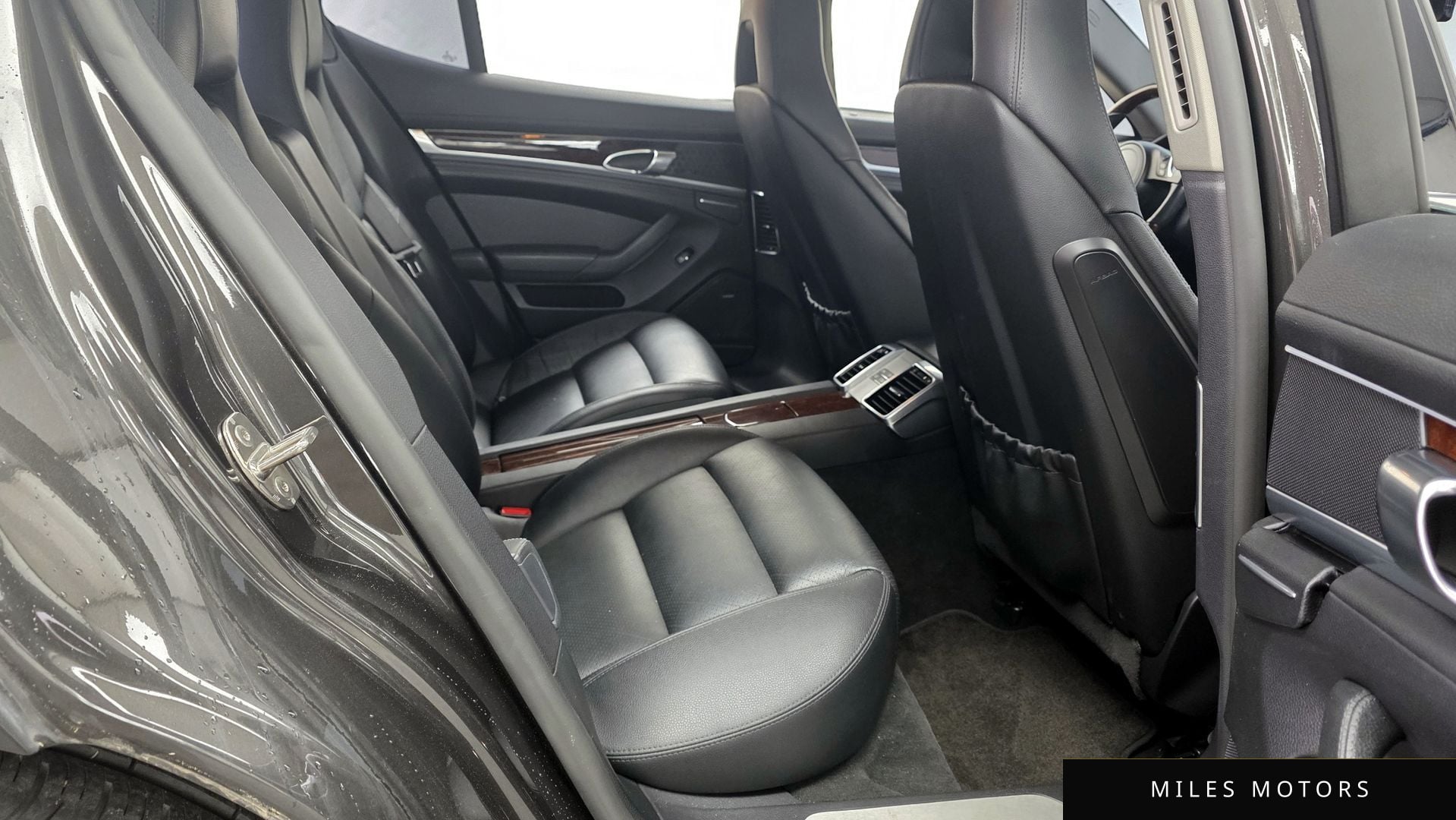 Porsche Panamera 2011 — миниатюра 12