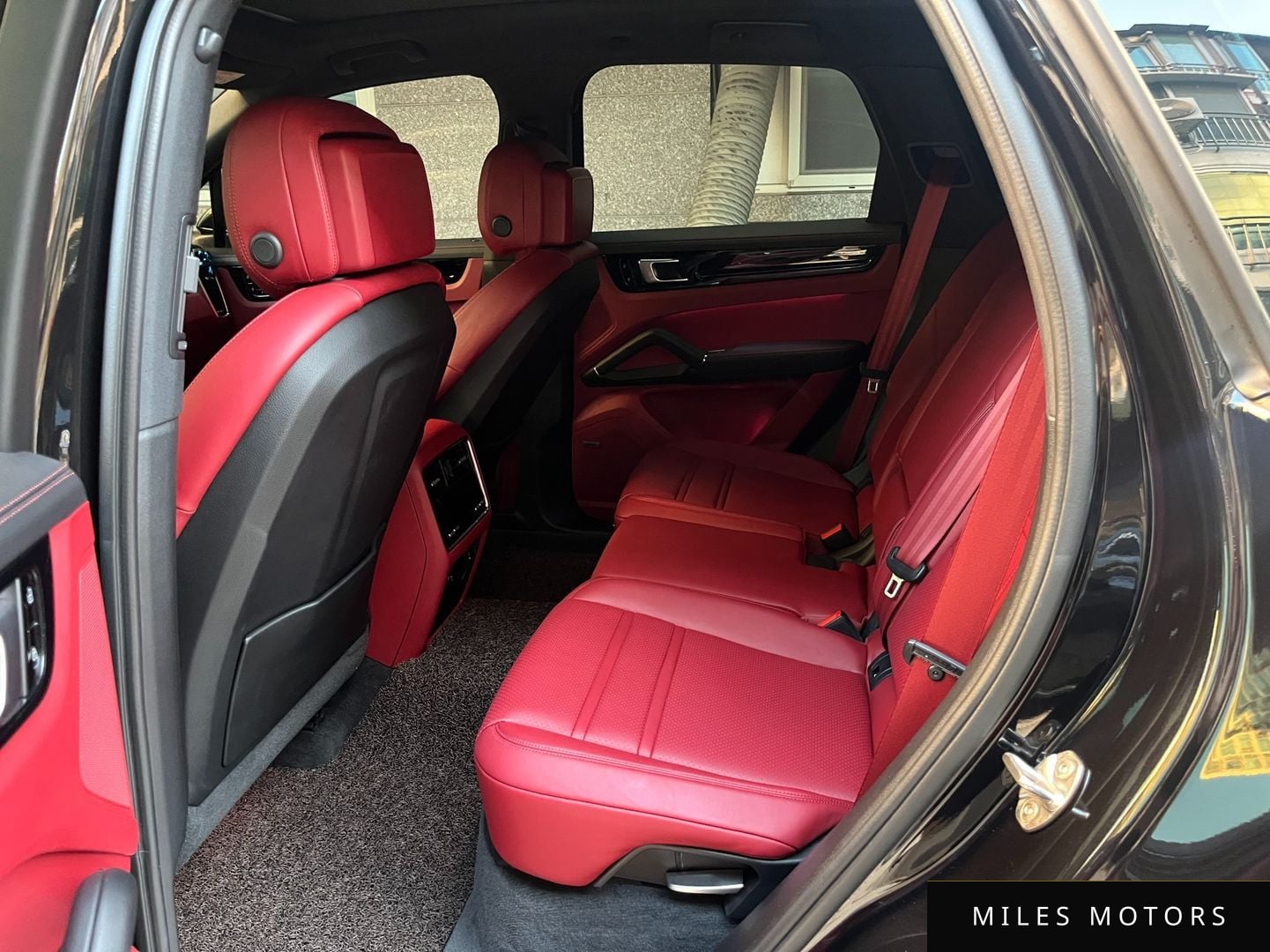 Porsche Cayenne 2021 — миниатюра 7