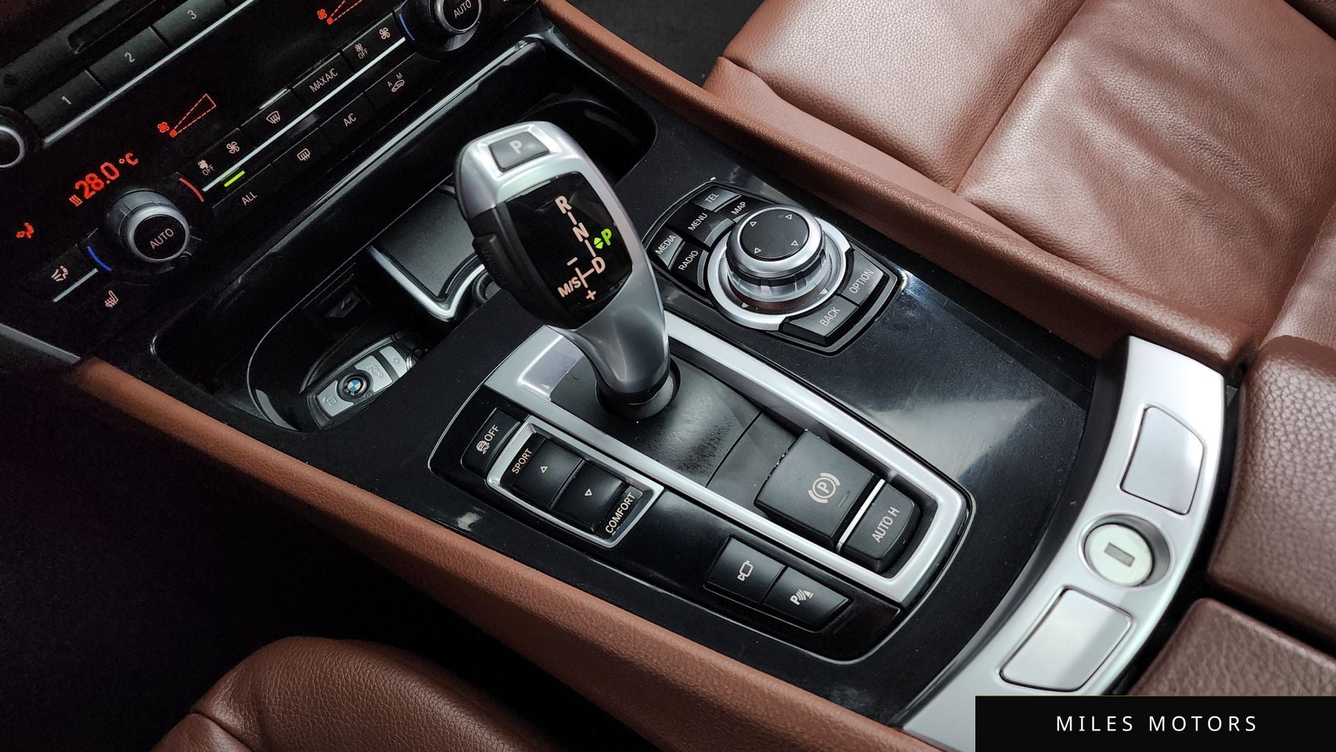 BMW 5시리즈 GT (F07) 2013 — миниатюра 9