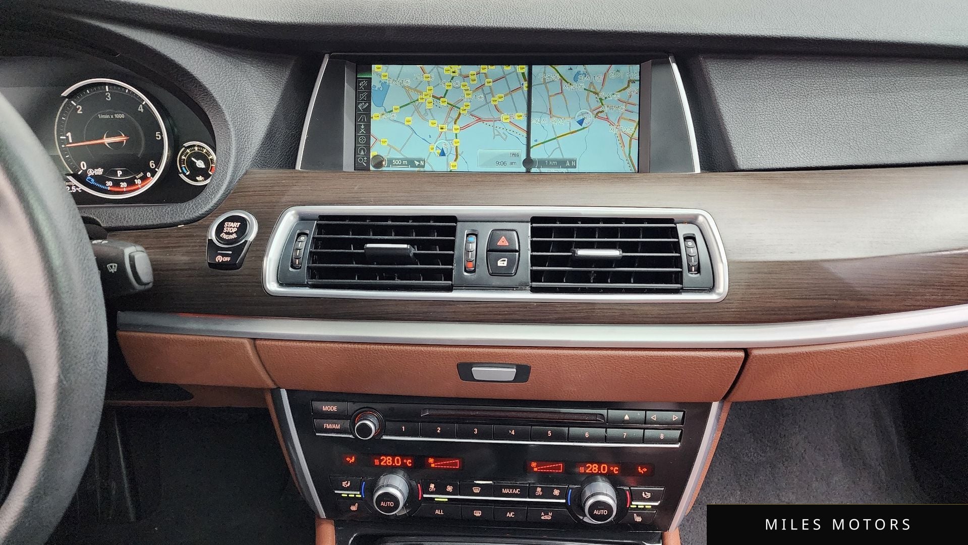 BMW 5시리즈 GT (F07) 2013 — миниатюра 15