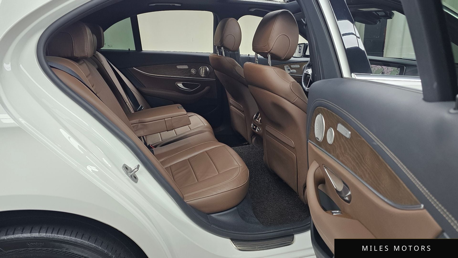 Mercedes-Benz E-Class W213 2021 — миниатюра 12