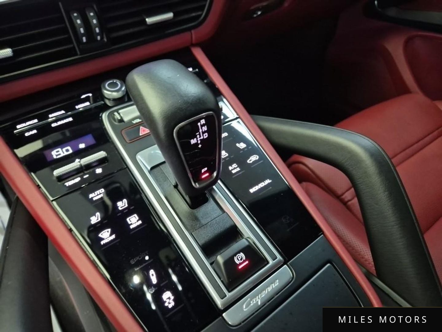 Porsche Cayenne 2022 — миниатюра 9