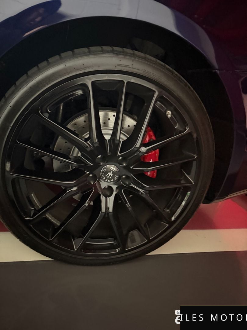 Maserati 콰트로포르테 2015 — миниатюра 9