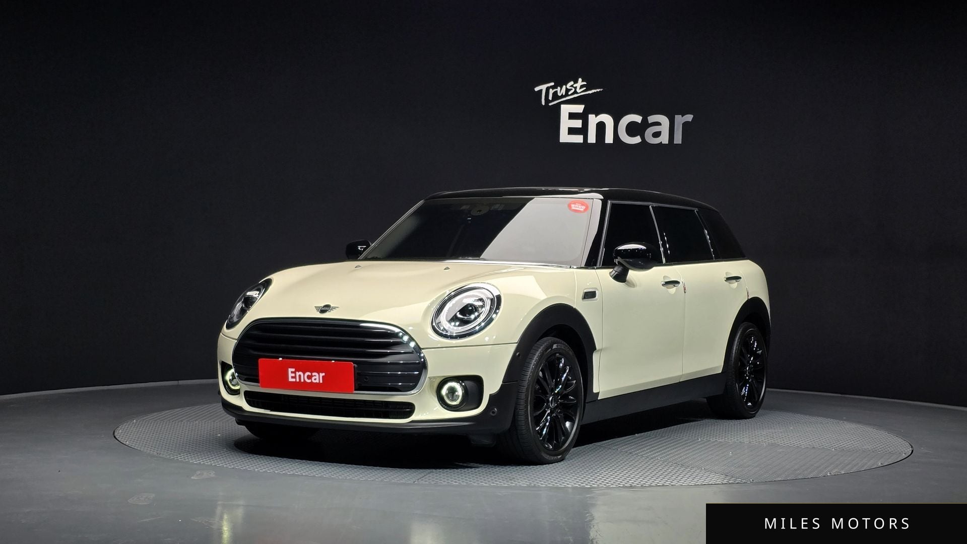 MINI Clubman 2020 — фото 1 из 12