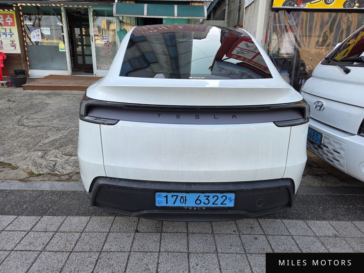 Tesla Model Y 2025 — миниатюра 4
