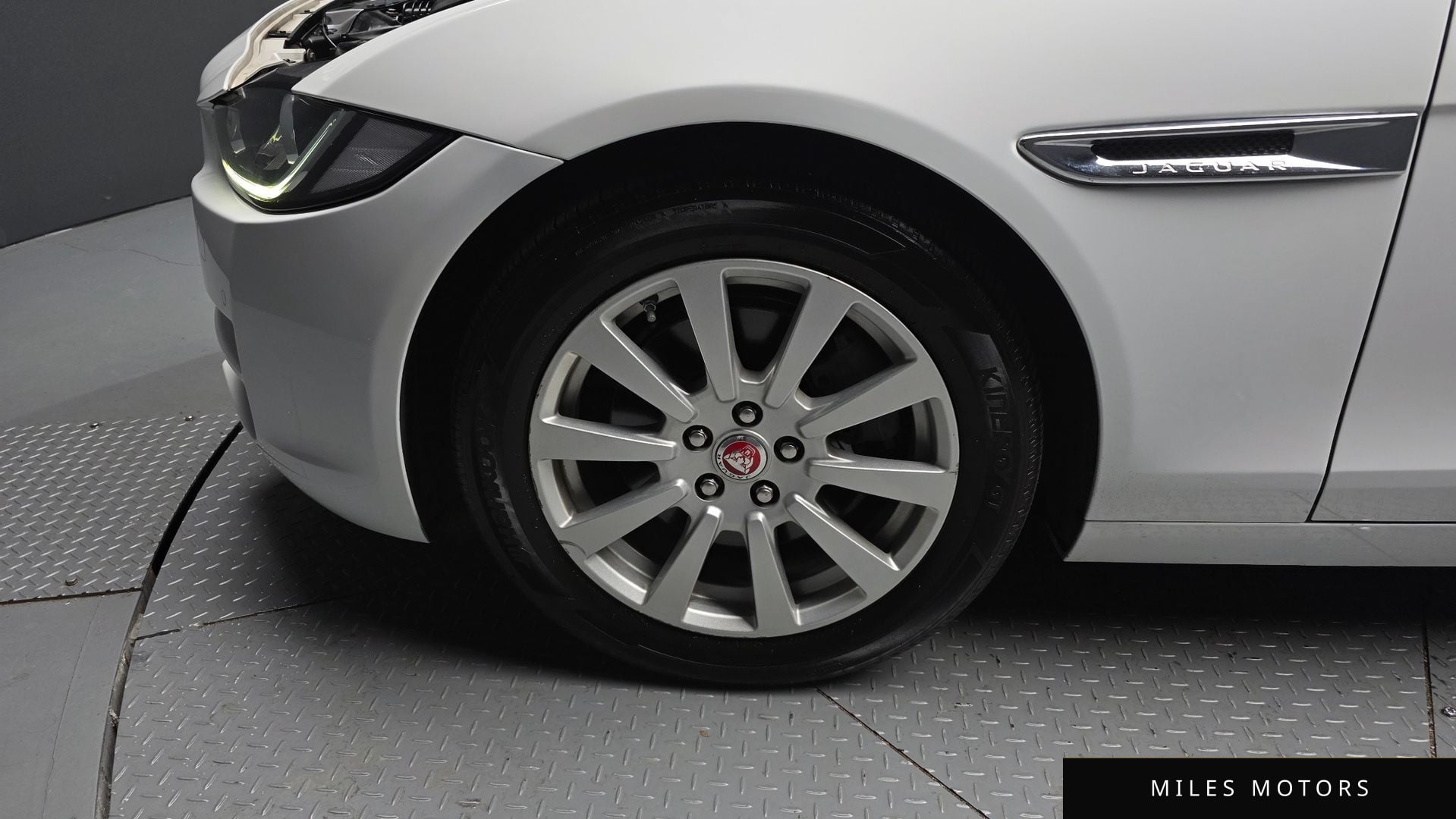 Jaguar XE 2016 — миниатюра 5