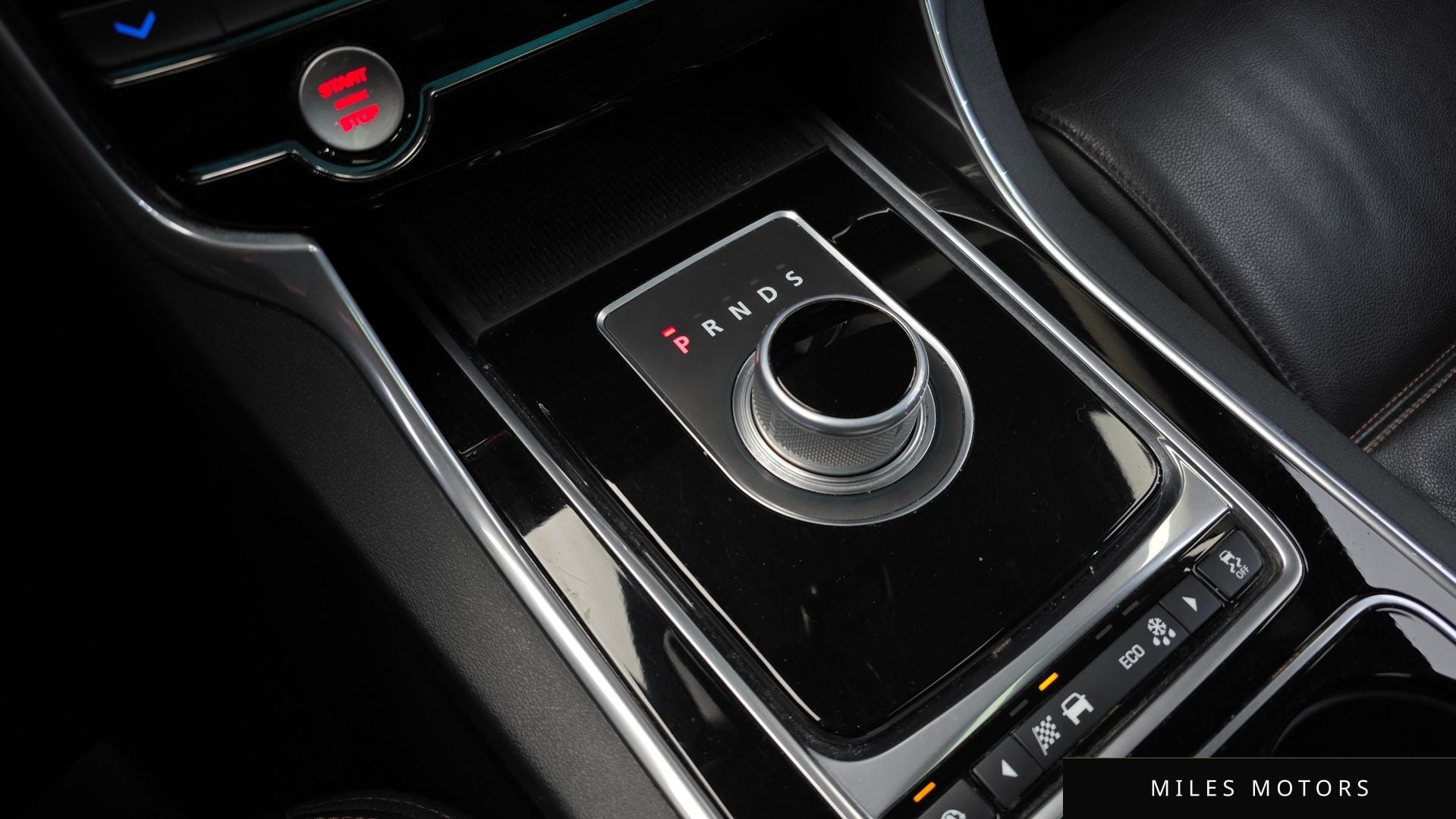 Jaguar XE 2016 — миниатюра 9