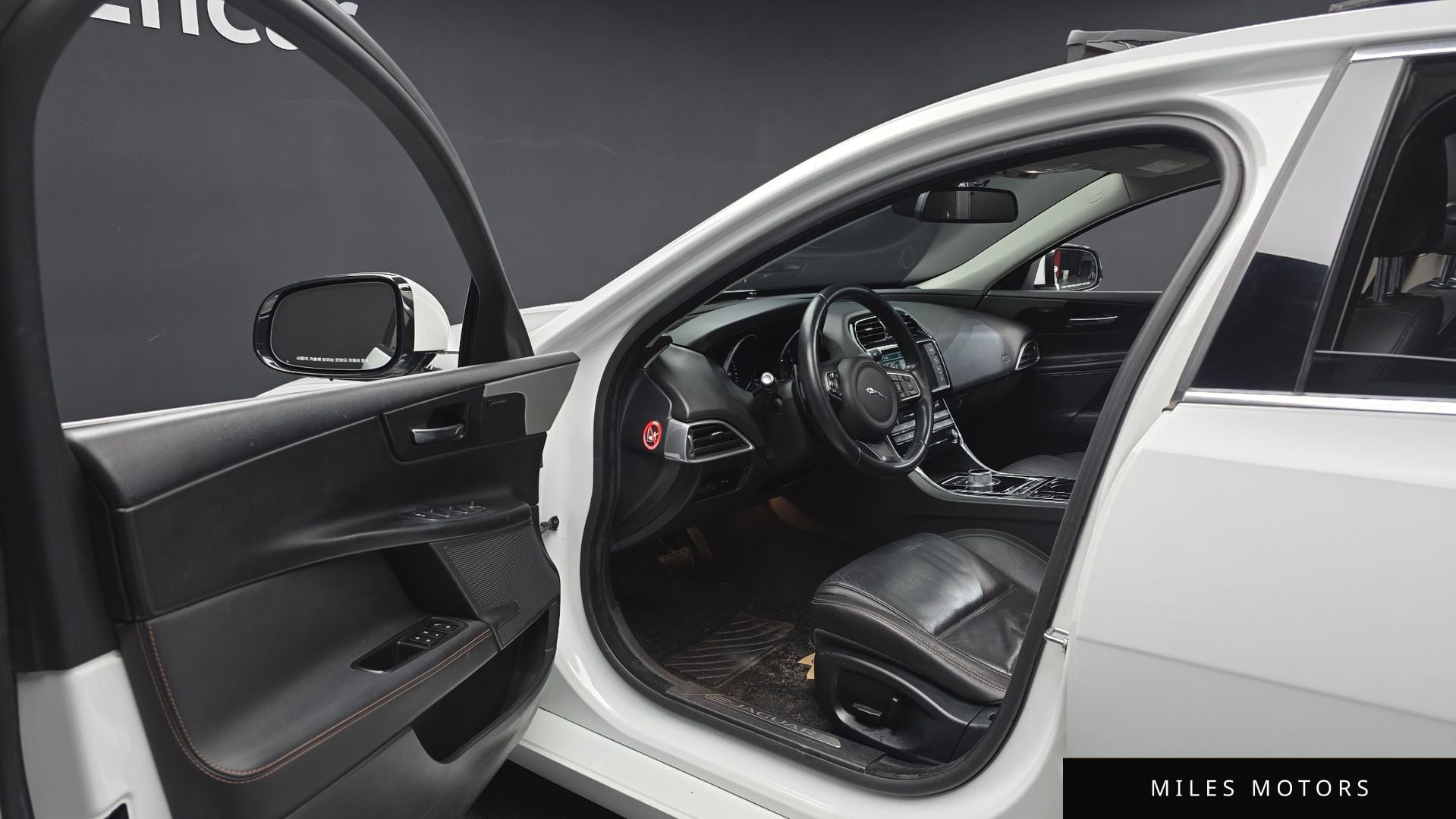 Jaguar XE 2016 — миниатюра 10