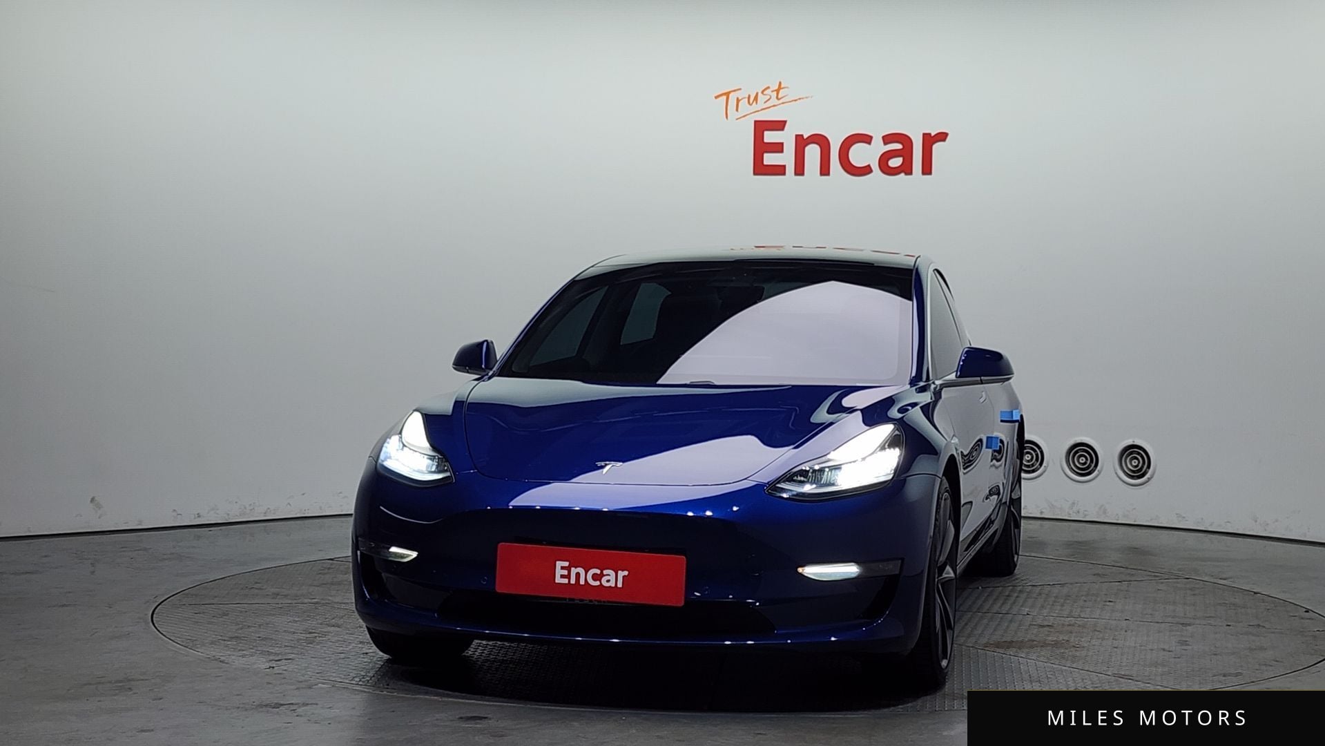 Tesla Model 3 2020 — миниатюра 3