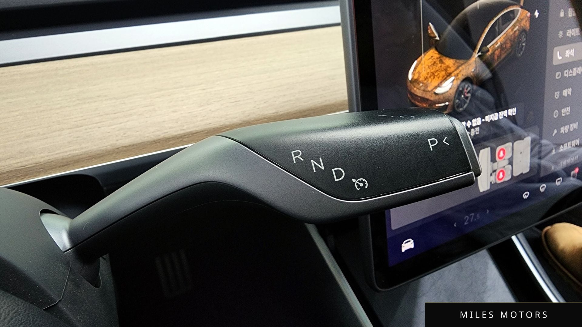 Tesla Model 3 2020 — миниатюра 9