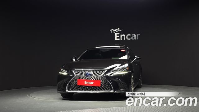 Лексус LS500h 2020 — миниатюра 26