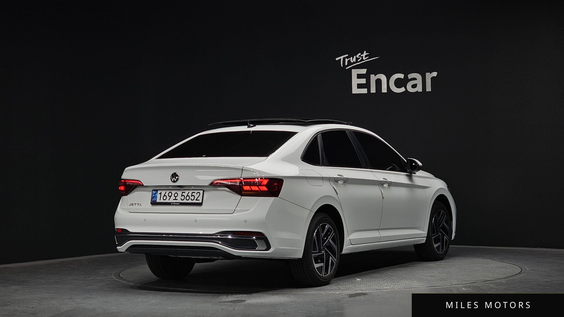 Volkswagen Jetta 2024 — миниатюра 2