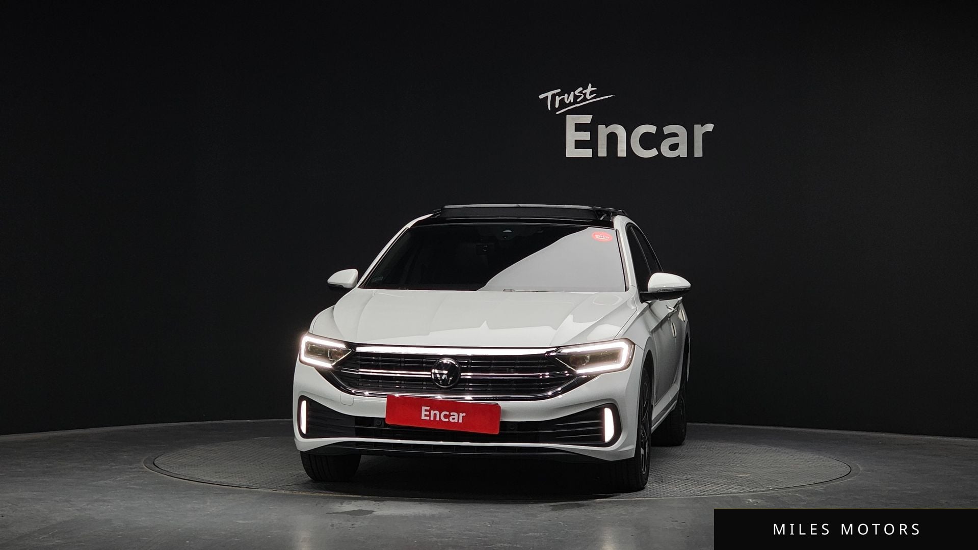 Volkswagen Jetta 2024 — миниатюра 3