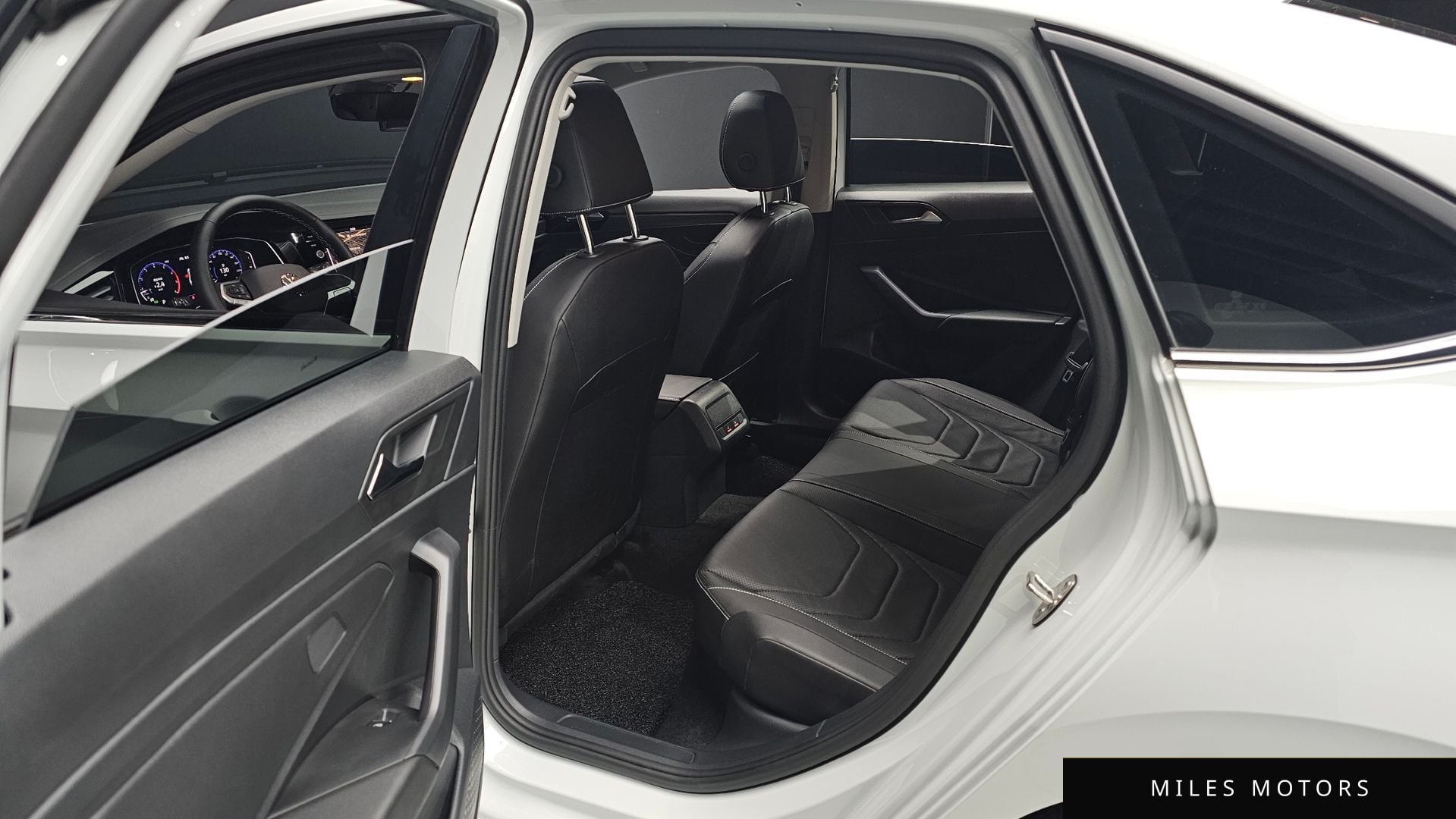 Volkswagen Jetta 2024 — миниатюра 12