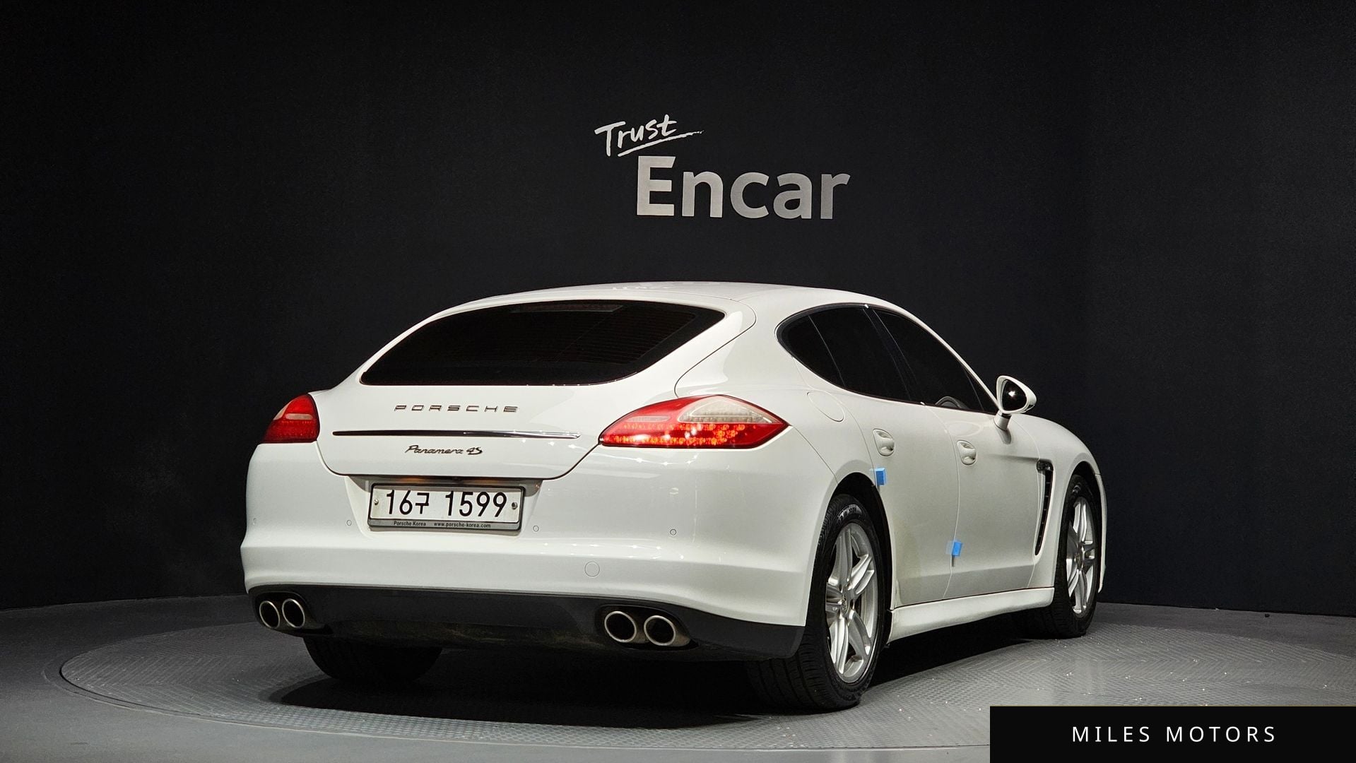 Porsche Panamera 2010 — миниатюра 2
