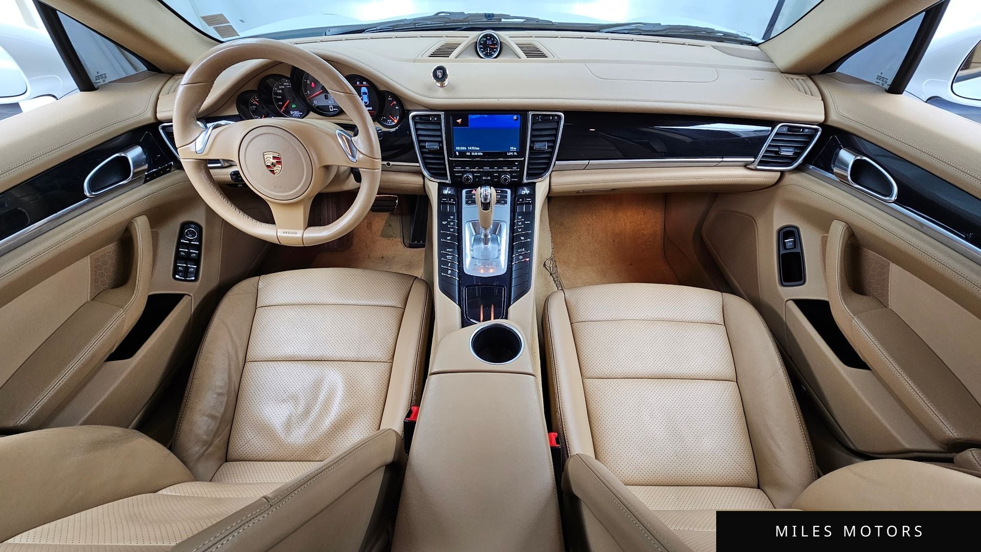 Porsche Panamera 2010 — миниатюра 7