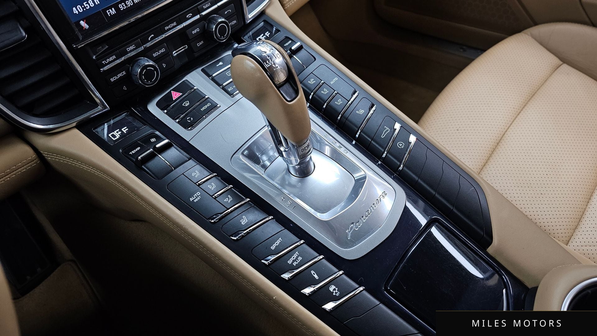 Porsche Panamera 2010 — миниатюра 9