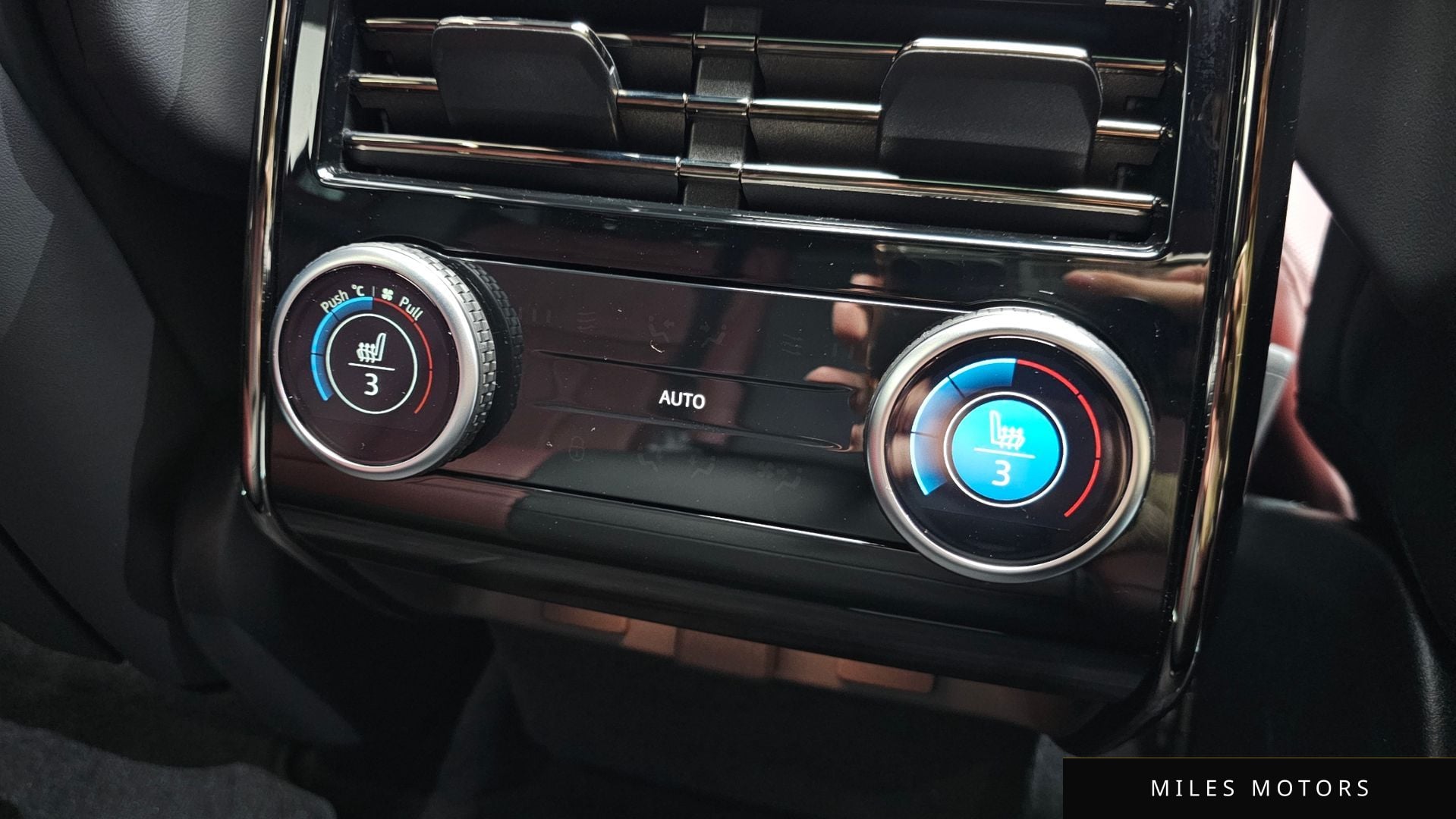 Land Rover Range Rover Sport 2025 — миниатюра 18