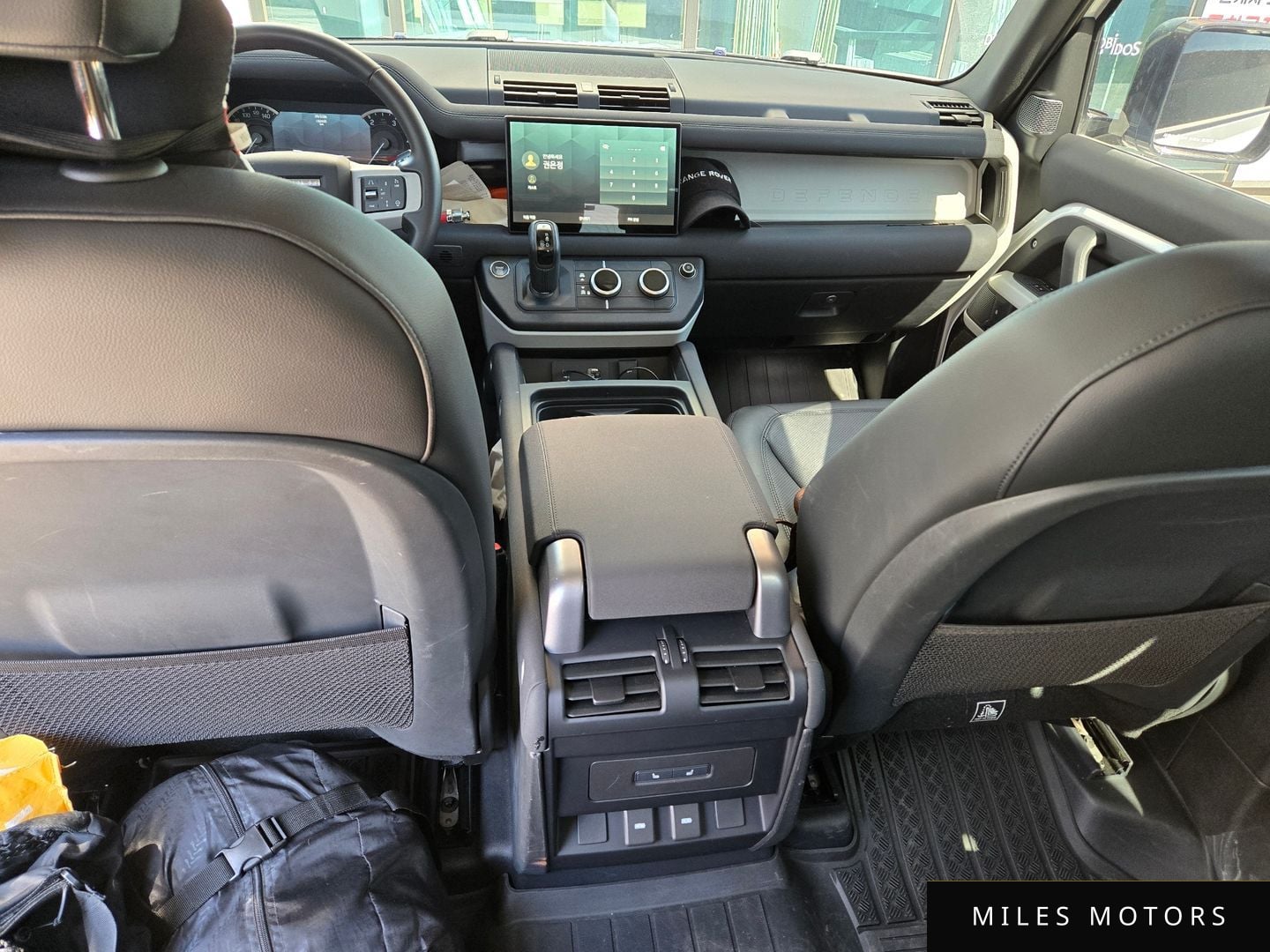 Land Rover Defender 2023 — миниатюра 8
