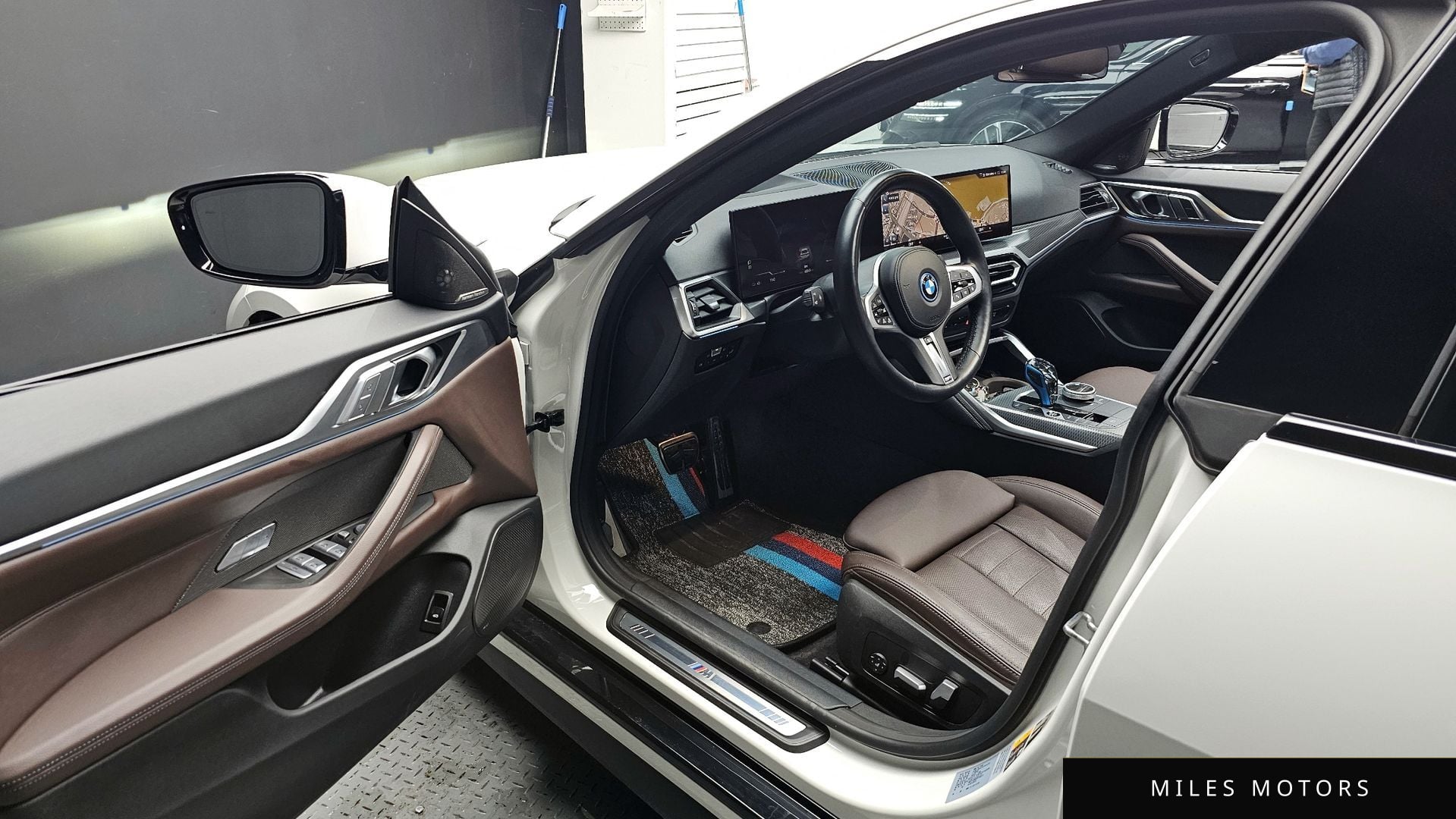 BMW i4 2023 — миниатюра 10