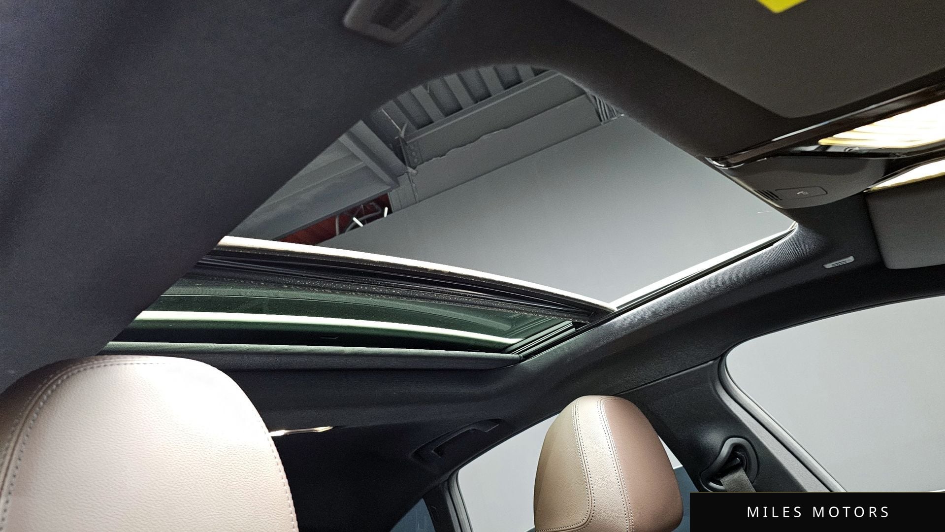 BMW i4 2023 — миниатюра 19