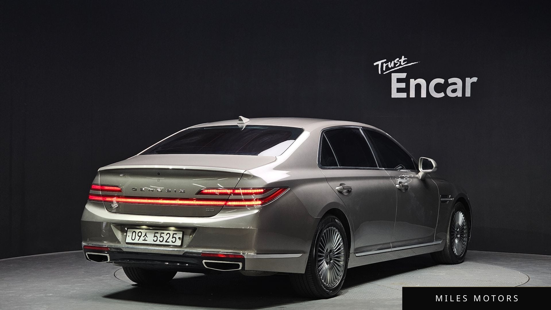 Genesis G90 2019 — миниатюра 2