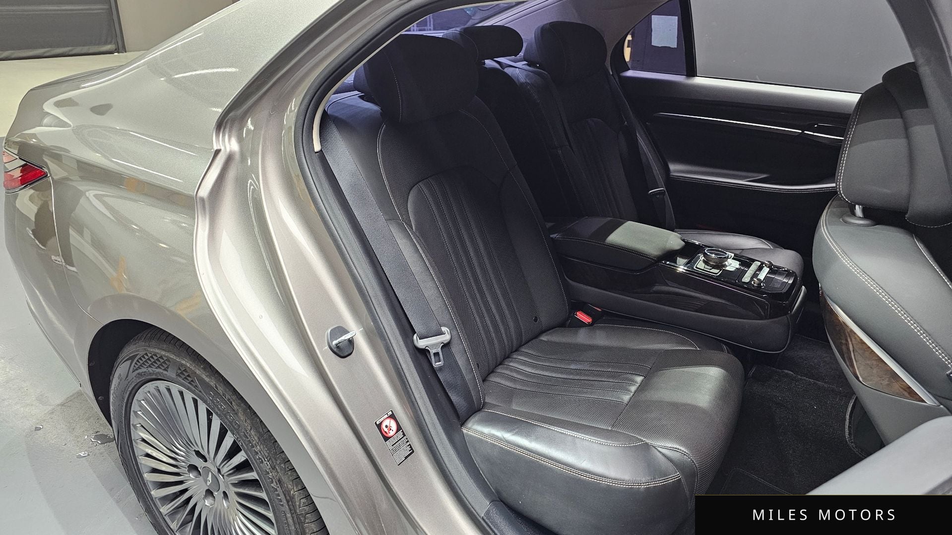Genesis G90 2019 — миниатюра 12