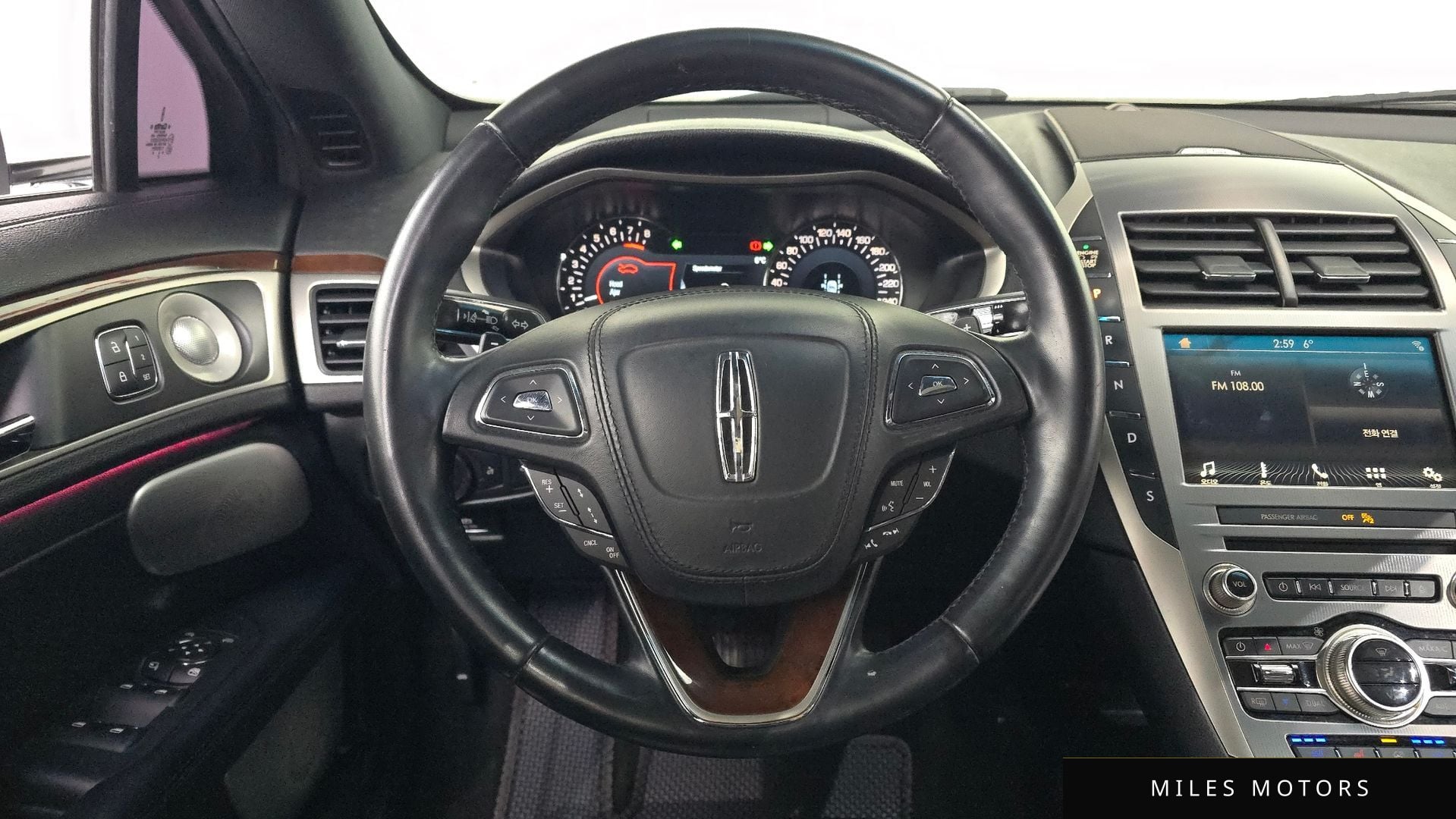 Lincoln MKZ 2019 — миниатюра 13
