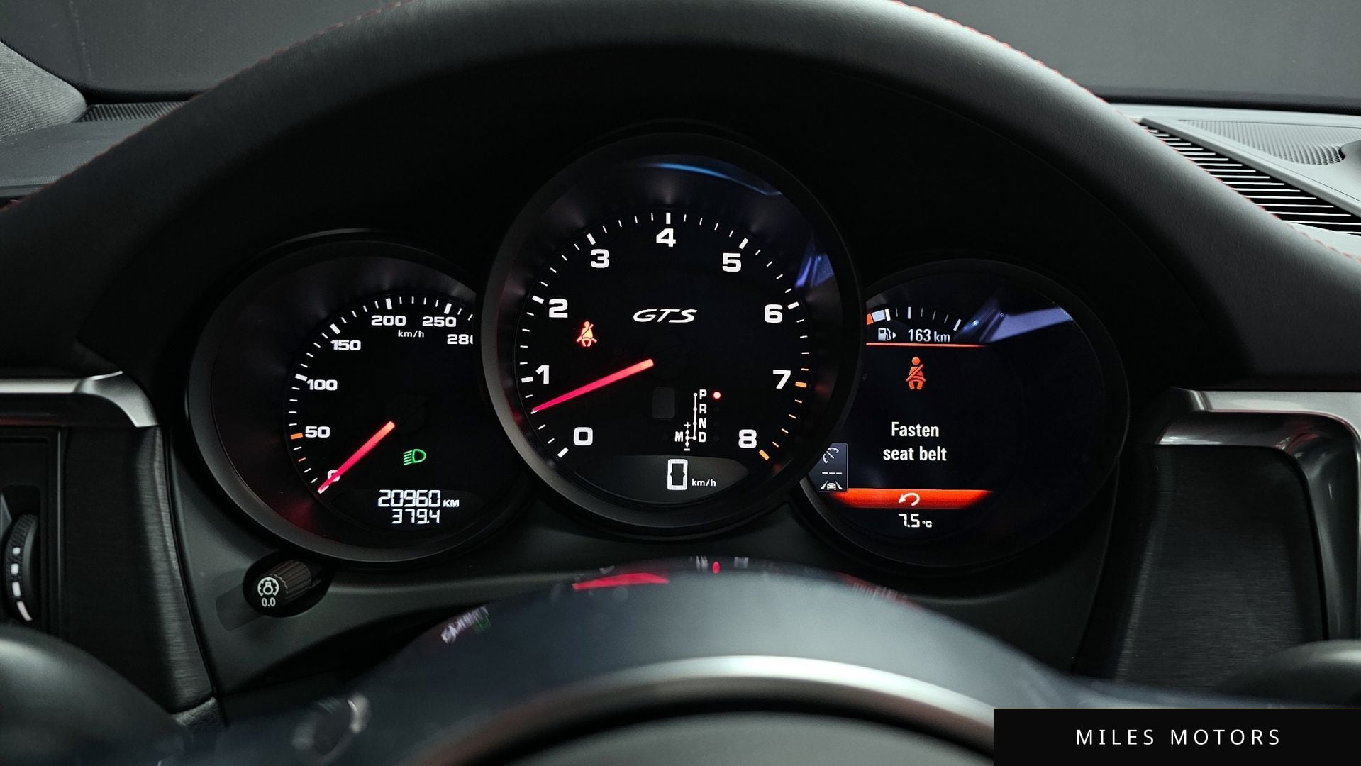 Porsche 마칸 2021 — миниатюра 8