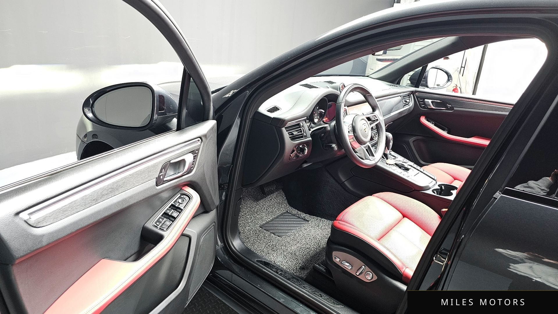 Porsche 마칸 2021 — миниатюра 10