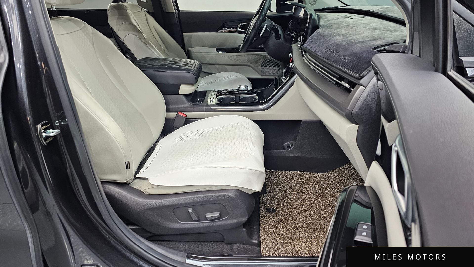 Kia Carnival 2021 — миниатюра 10