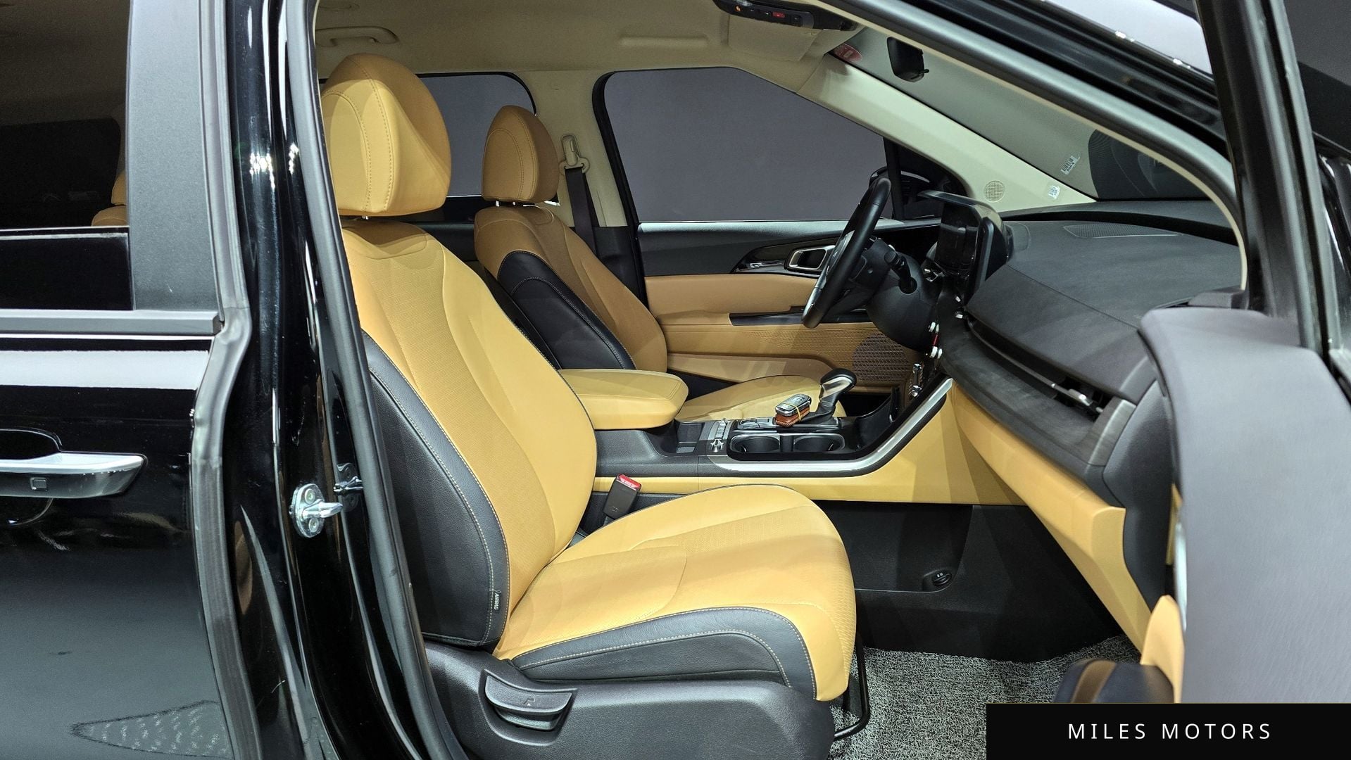 Kia Carnival 2023 — миниатюра 10