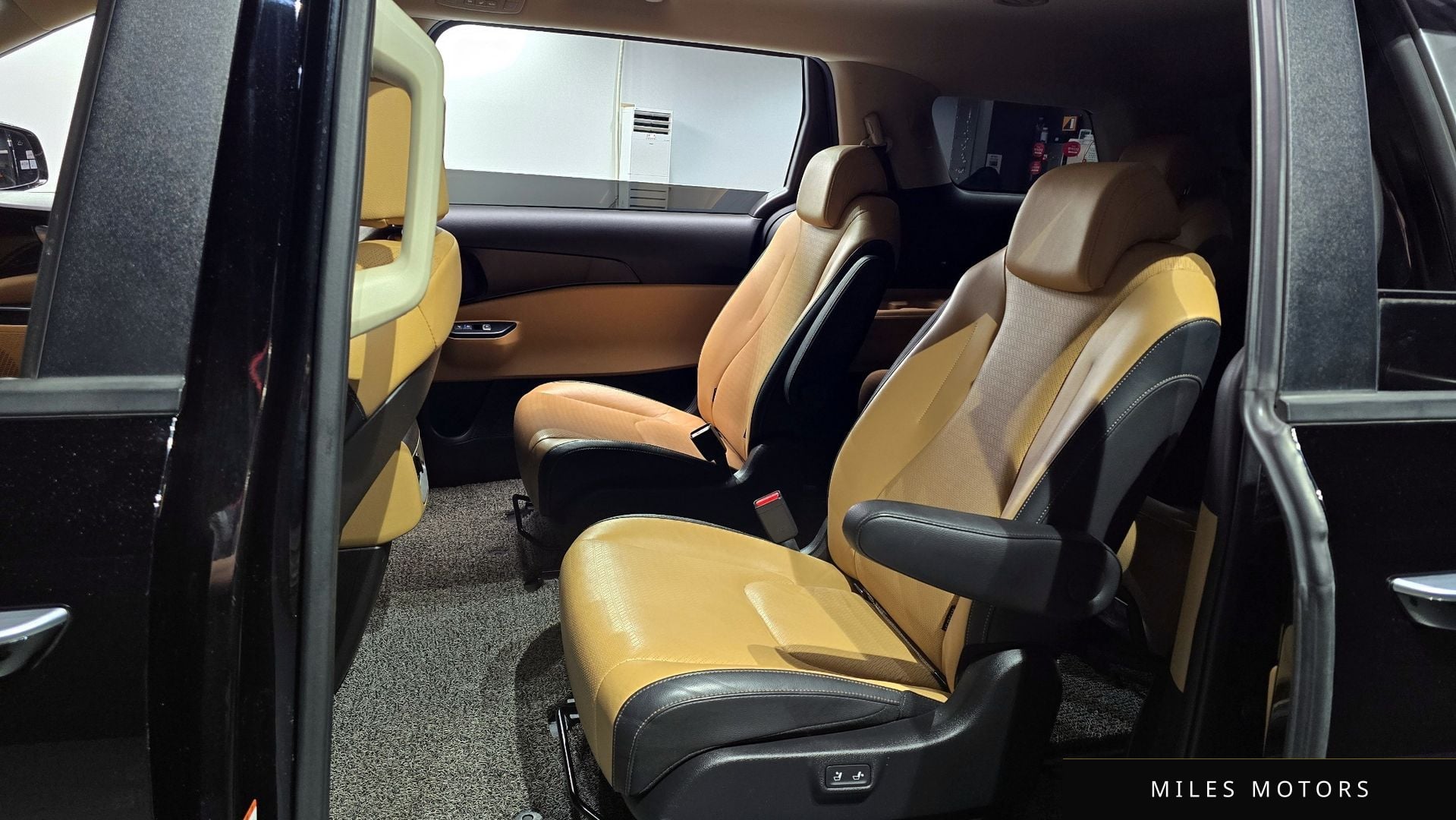 Kia Carnival 2023 — миниатюра 12