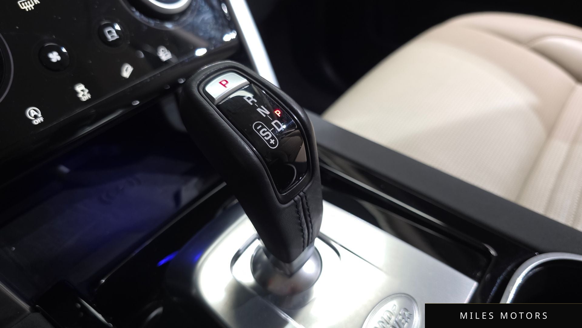 Land Rover Discovery Sport 2023 — миниатюра 8